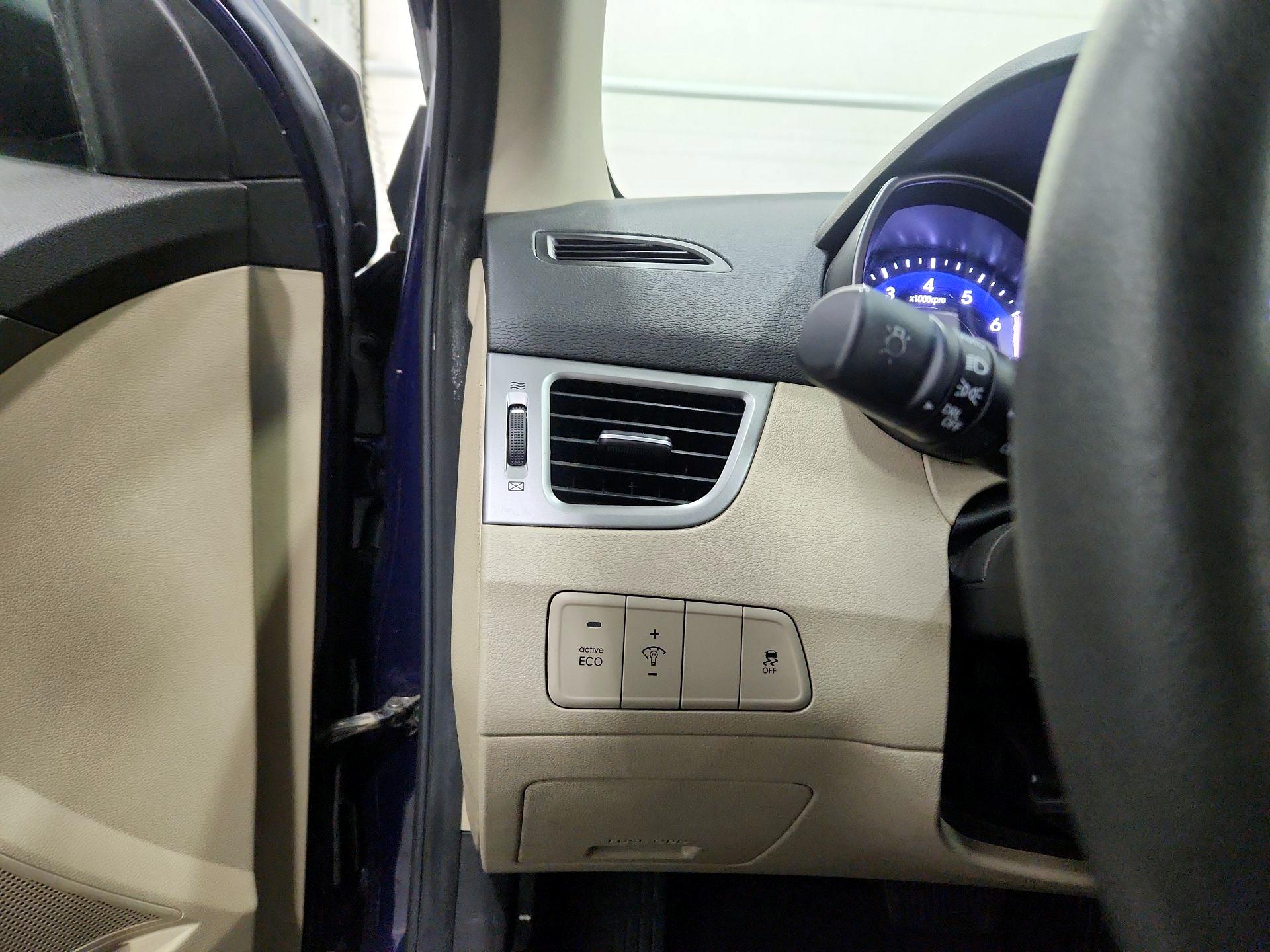 Thumbnail: 2014 Hyundai Elantra - 13