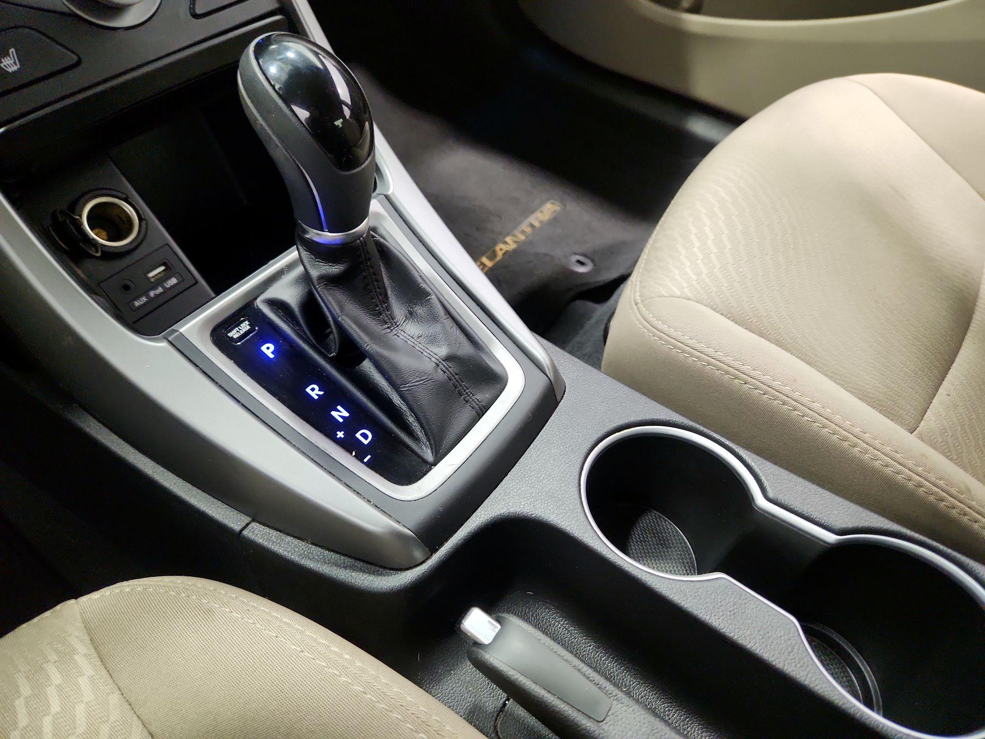 Thumbnail: 2014 Hyundai Elantra - 17