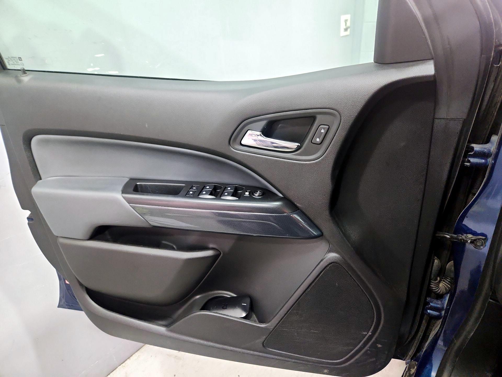 Thumbnail: 2020 Chevrolet Colorado - 12