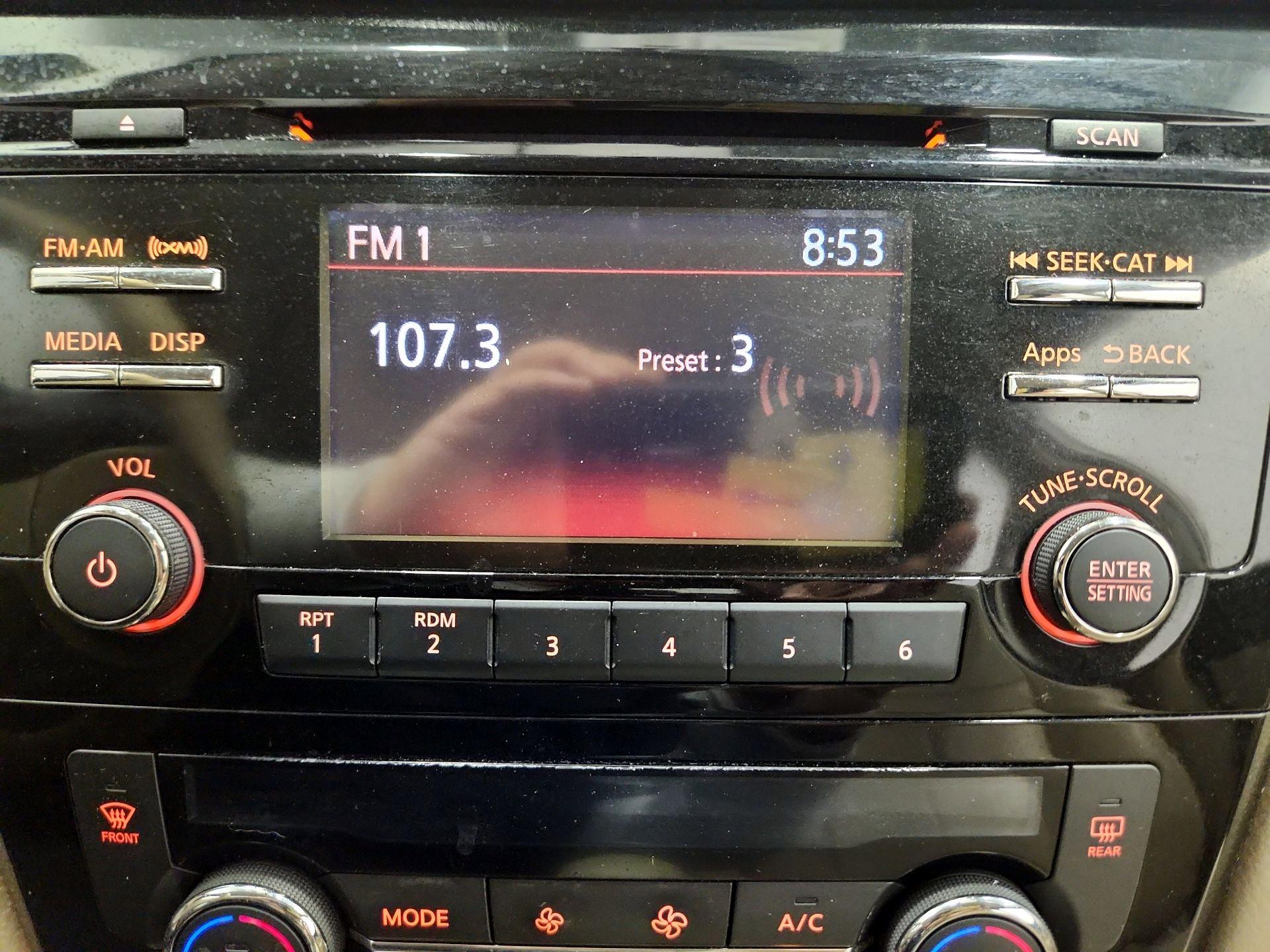 Thumbnail: 2015 Nissan Rogue - 15