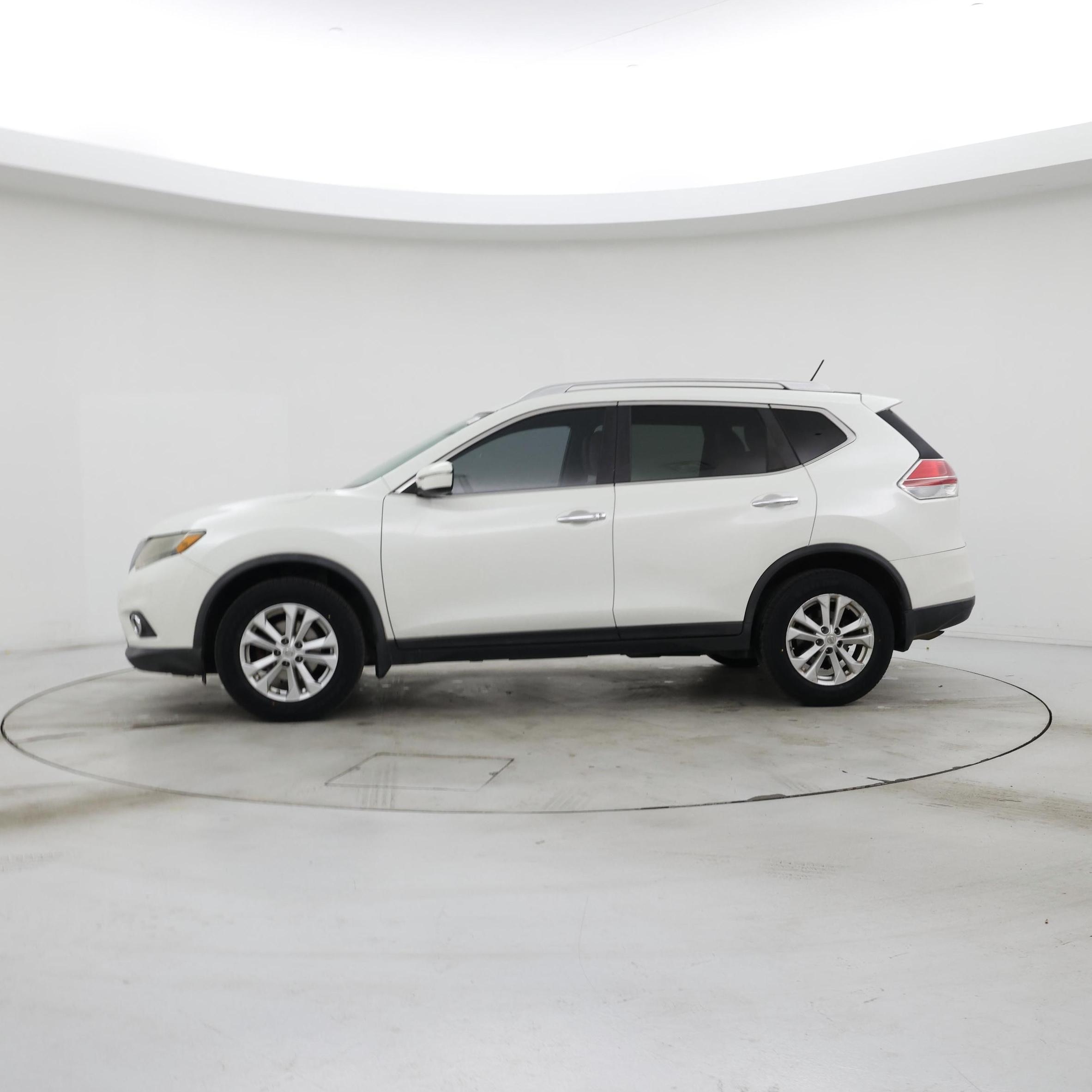 Thumbnail: 2015 Nissan Rogue - 3