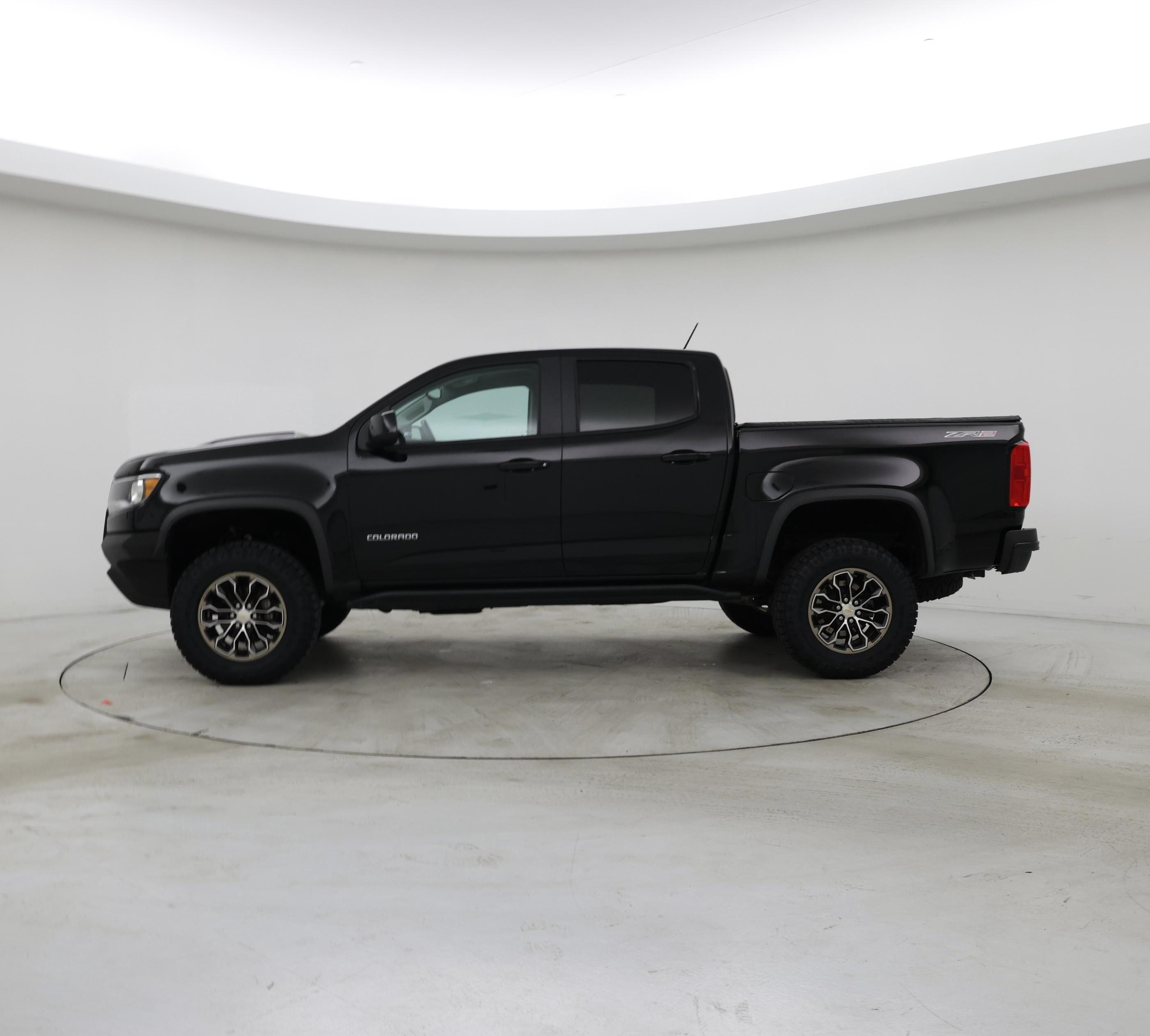 Thumbnail: 2019 Chevrolet Colorado - 3