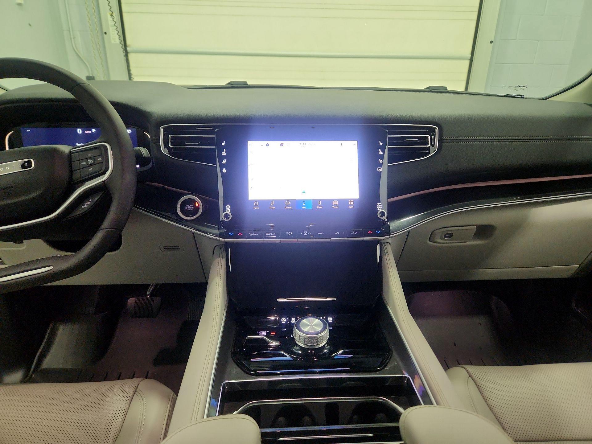 Thumbnail: 2023 Jeep Wagoneer - 9