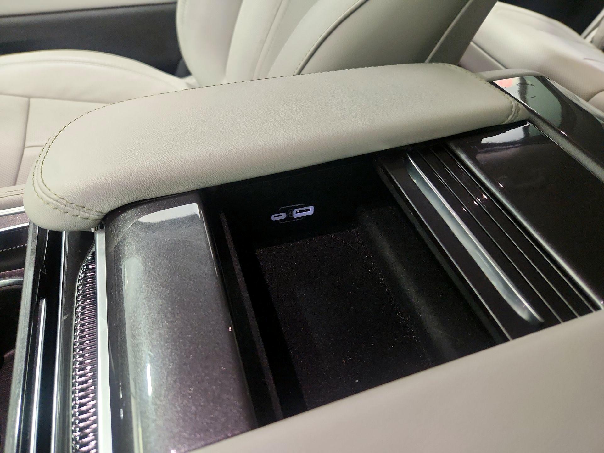 Thumbnail: 2023 Jeep Wagoneer - 19