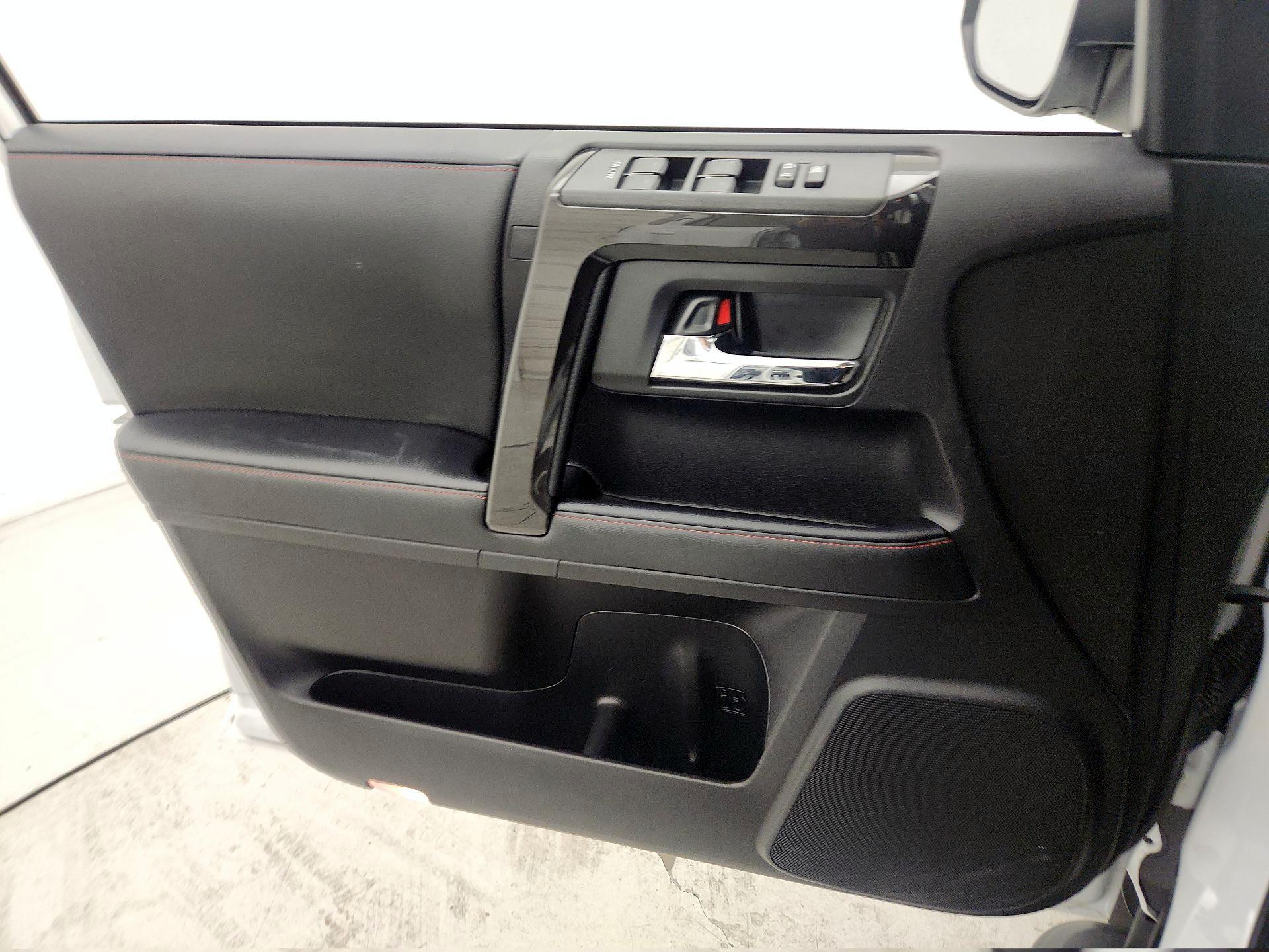 Thumbnail: 2024 Toyota 4Runner - 12