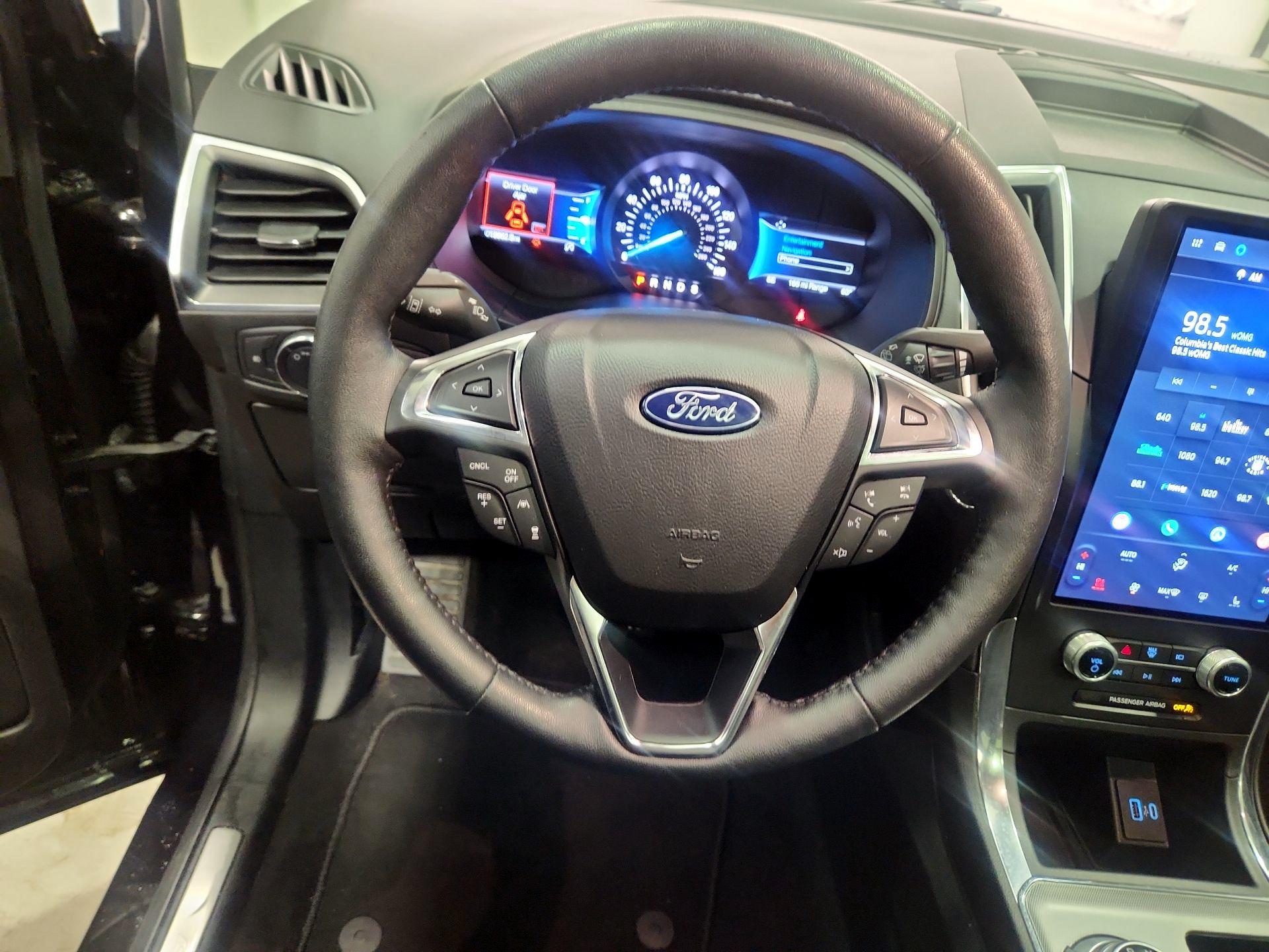 Thumbnail: 2022 Ford Edge - 10