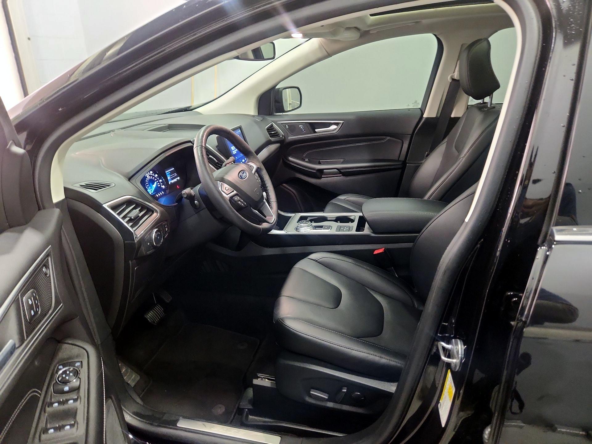 Thumbnail: 2022 Ford Edge - 11