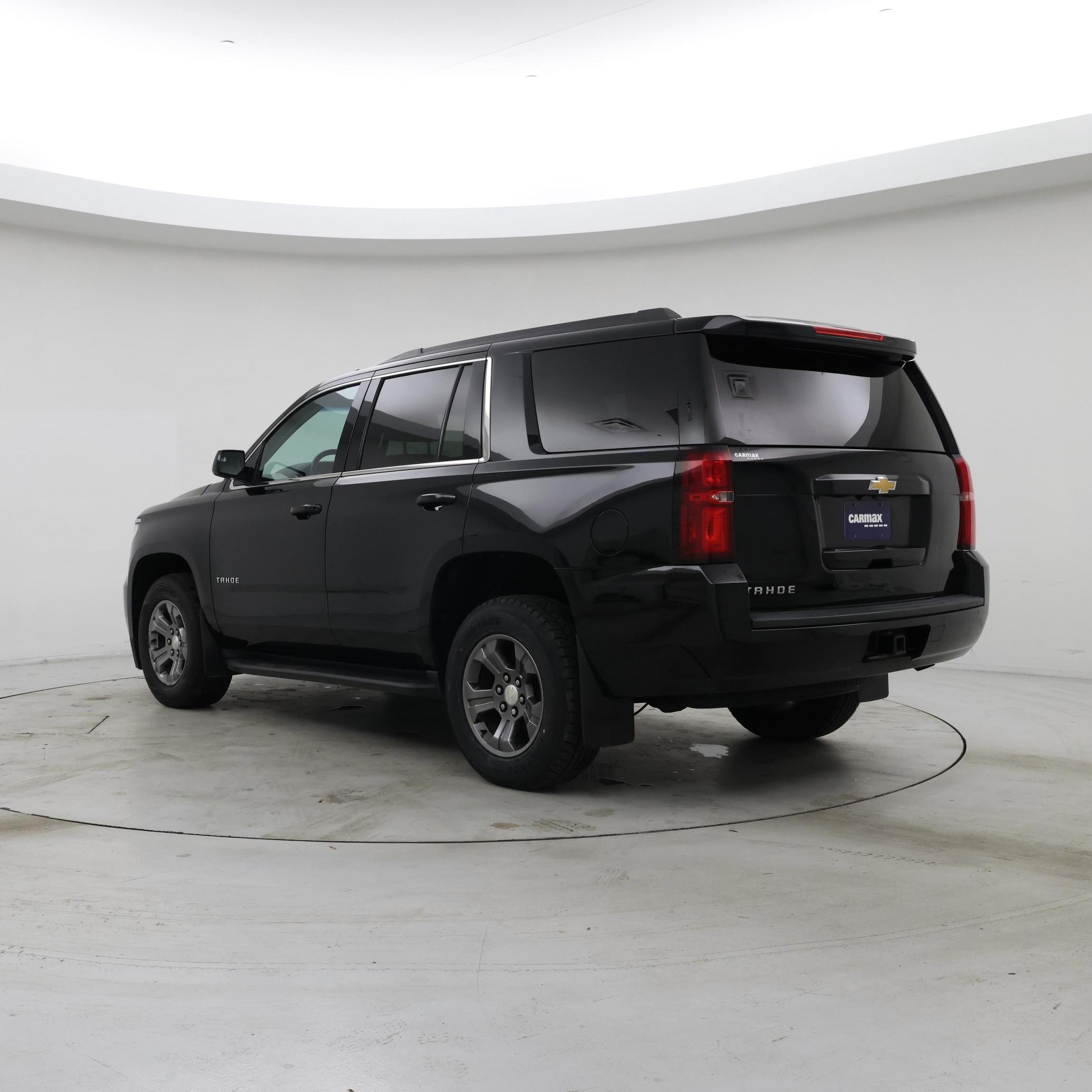 Thumbnail: 2019 Chevrolet Tahoe - 2