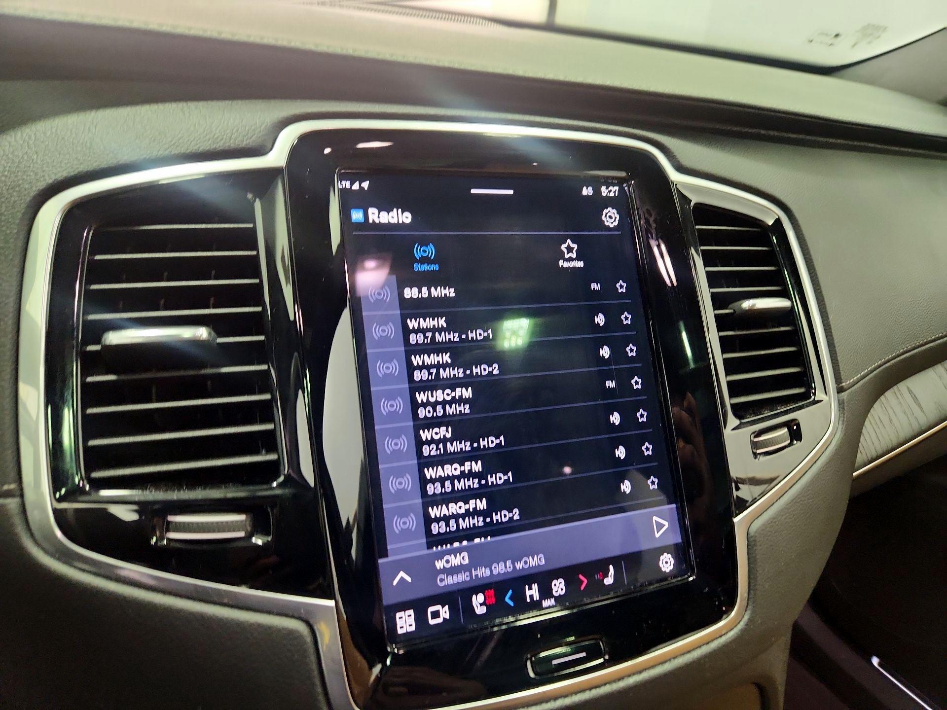 Thumbnail: 2023 Volvo XC90 - 16