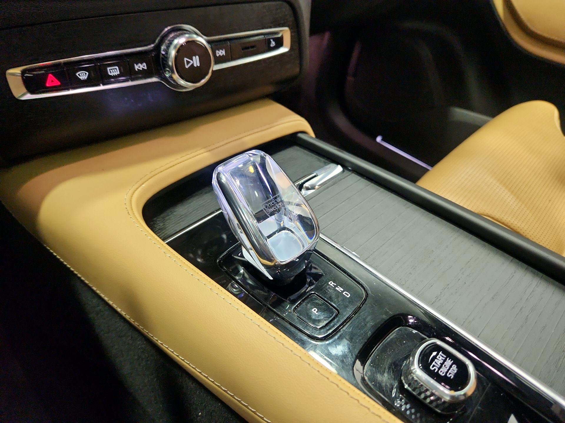 Thumbnail: 2023 Volvo XC90 - 18