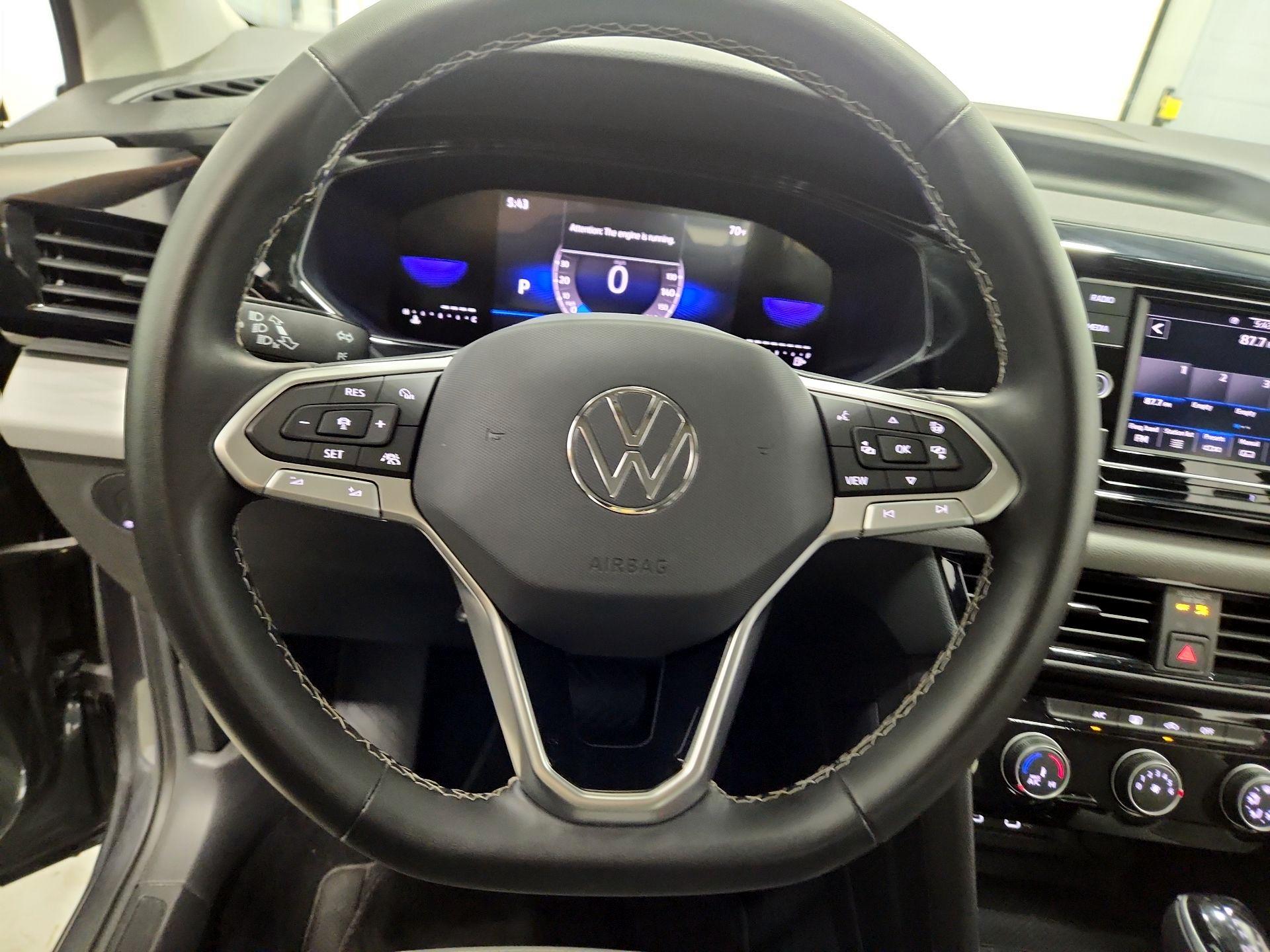 Thumbnail: 2023 Volkswagen Taos - 10