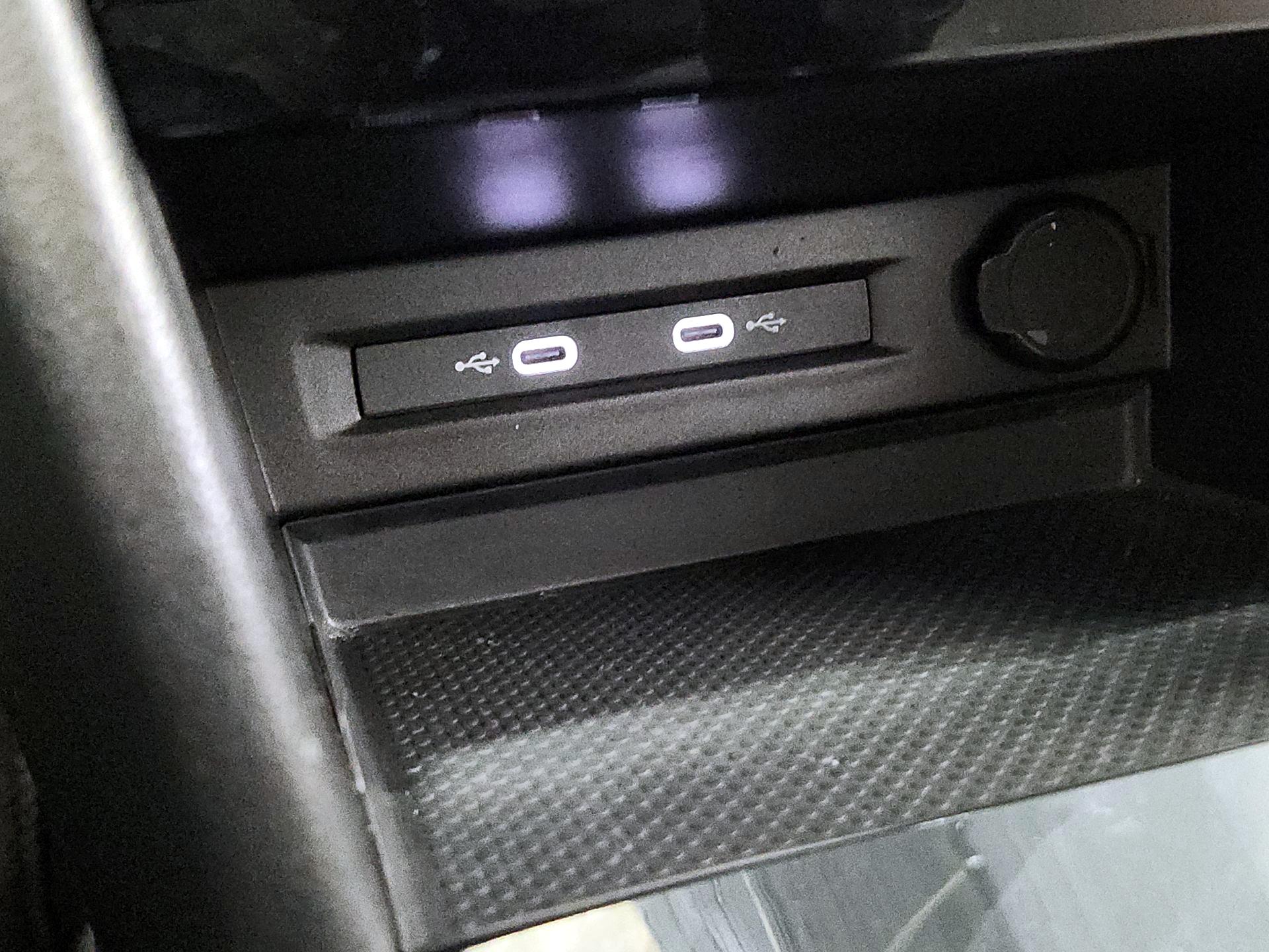 Thumbnail: 2023 Volkswagen Taos - 18