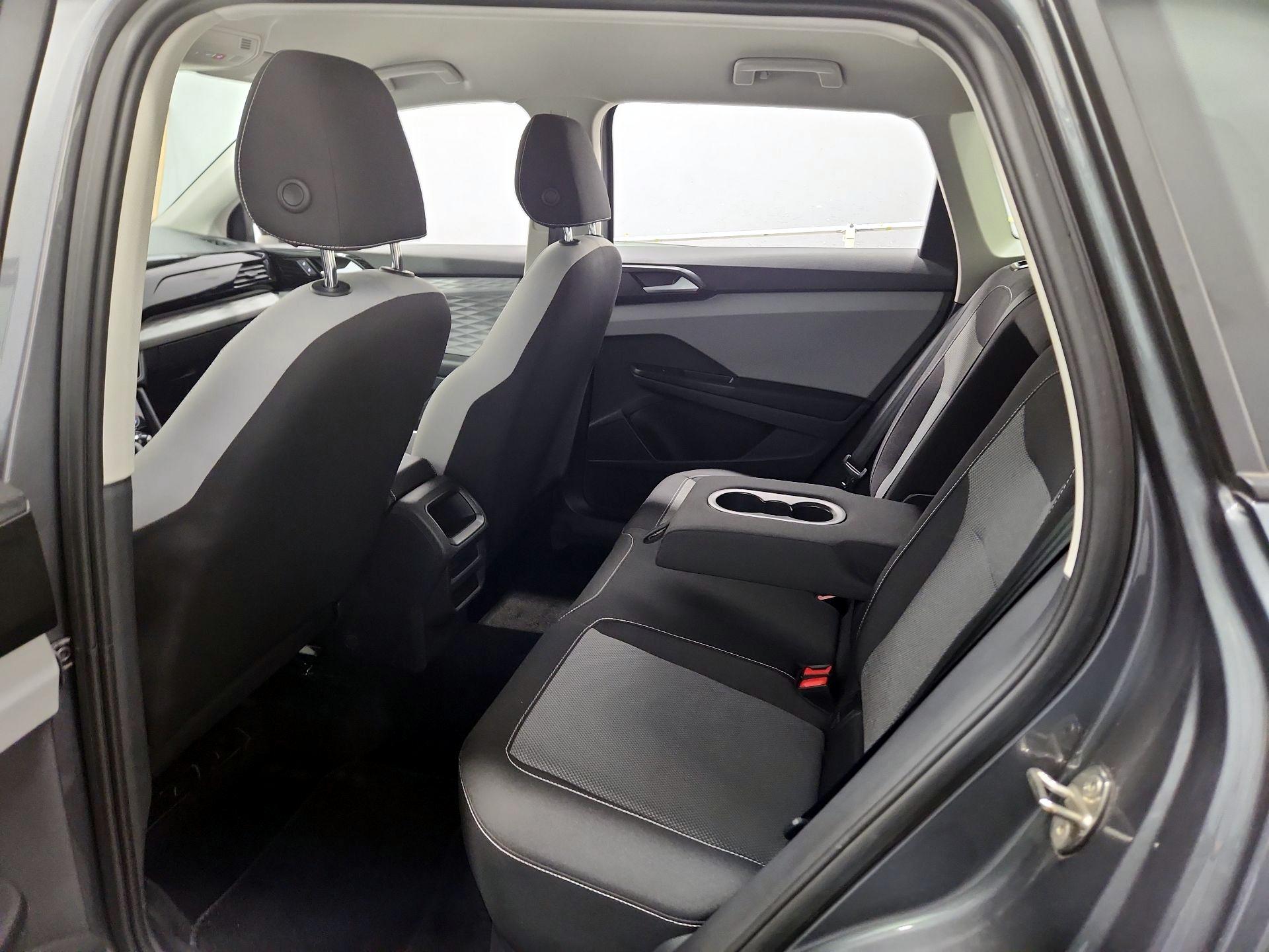 Thumbnail: 2023 Volkswagen Taos - 19