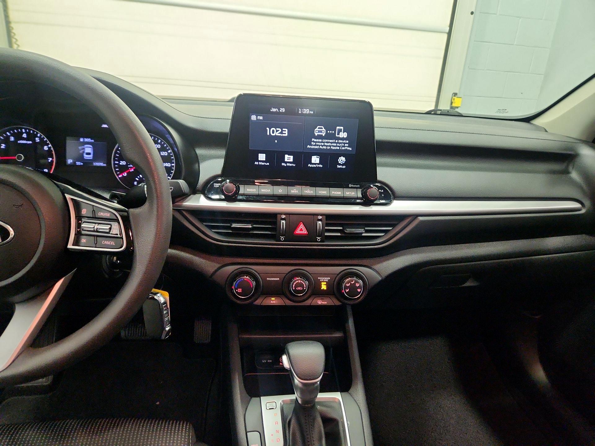 Thumbnail: 2021 Kia Forte - 9