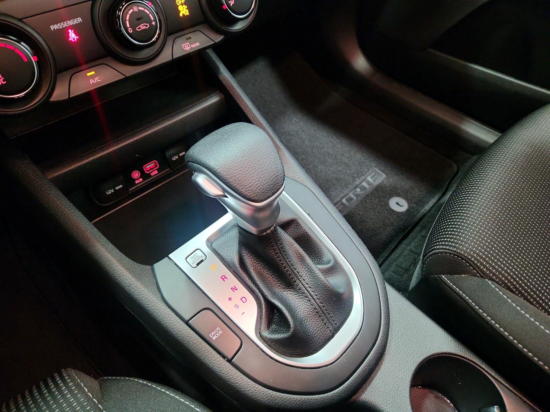 Thumbnail: 2021 Kia Forte - 17