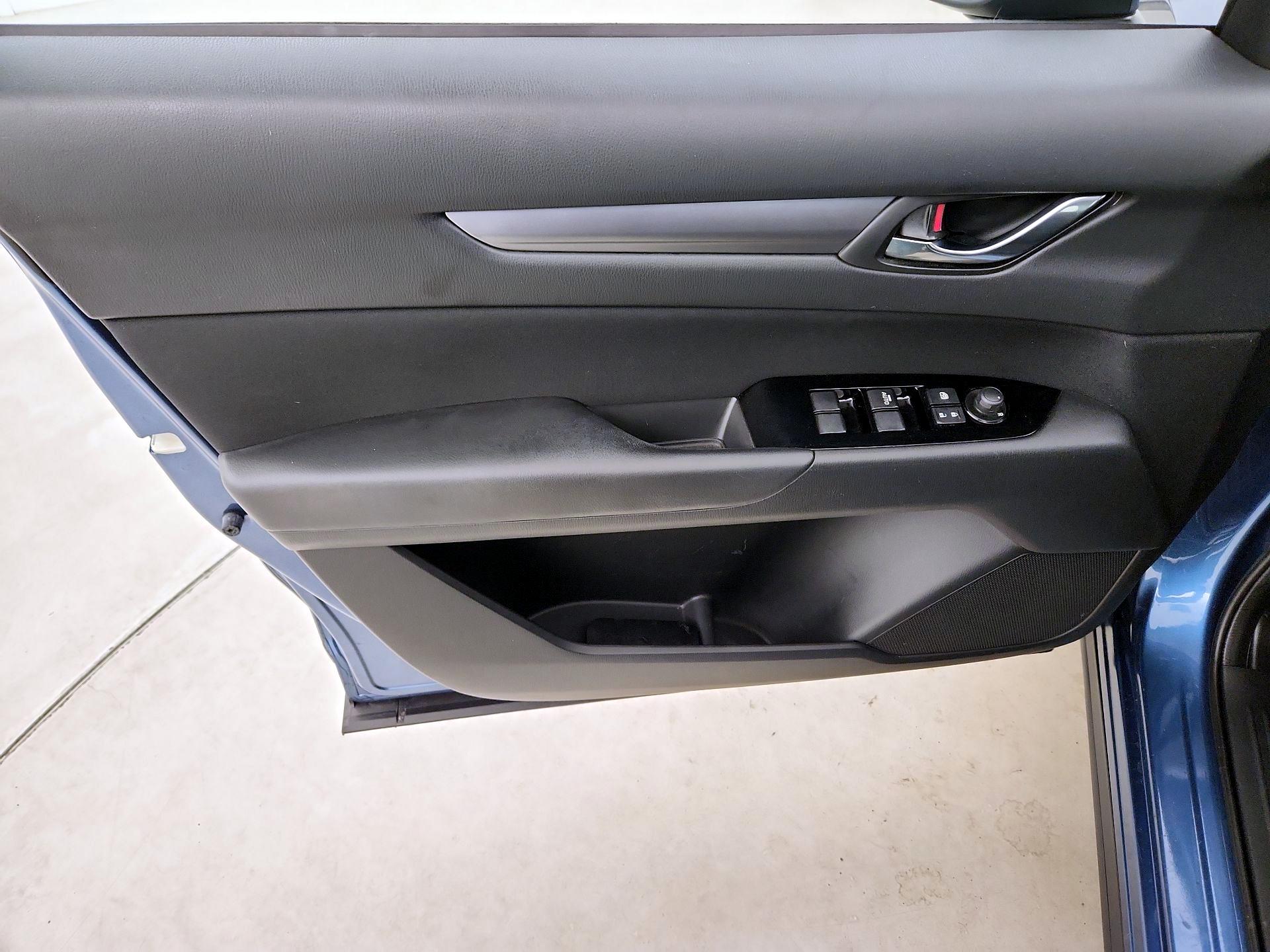 Thumbnail: 2017 Mazda CX-5 - 12