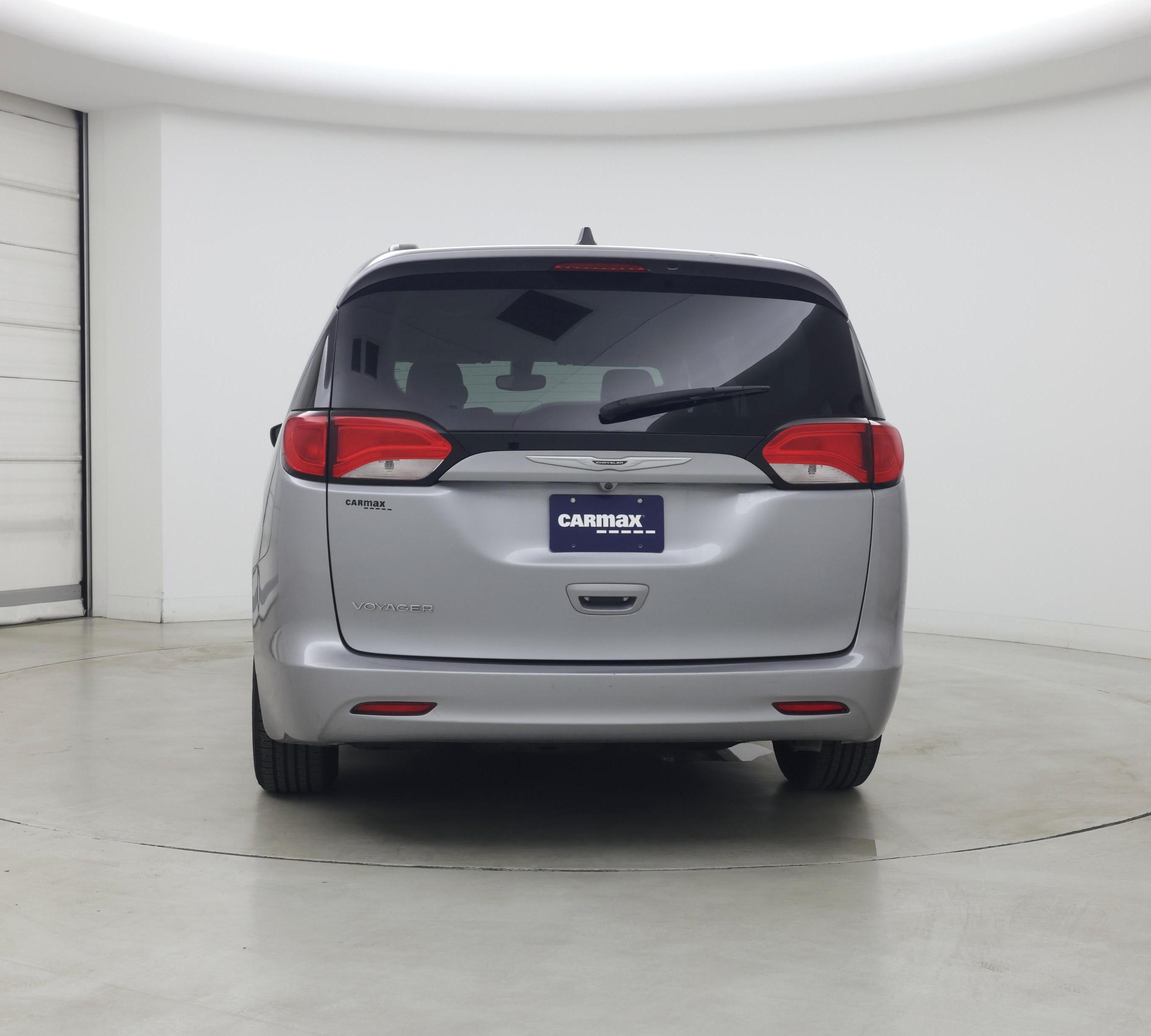 Thumbnail: 2021 Chrysler Voyager - 6