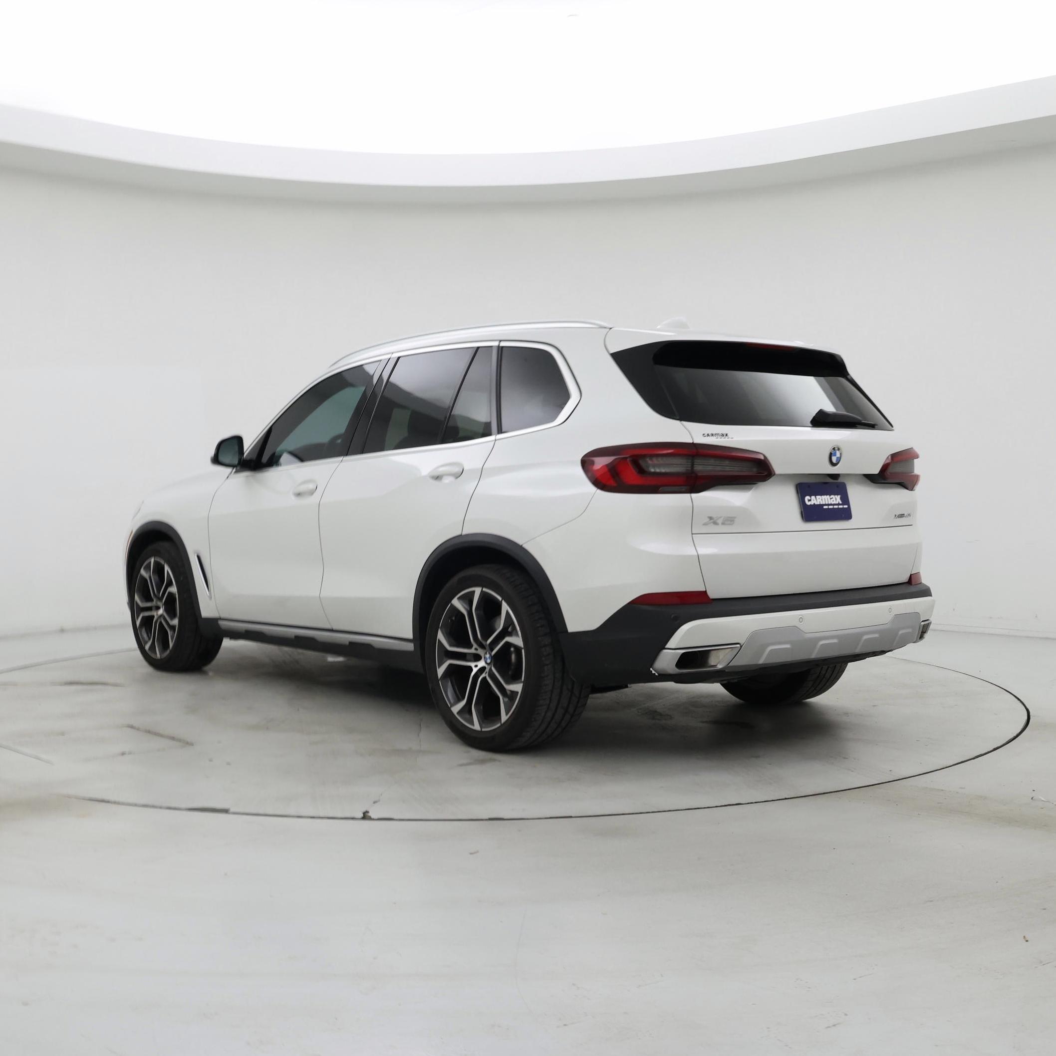 Thumbnail: 2023 BMW X5 - 2