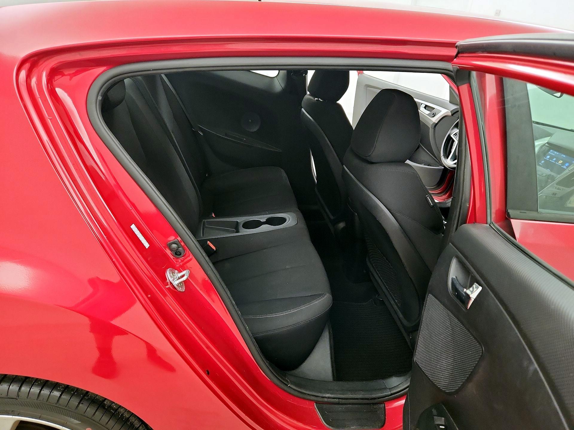 Thumbnail: 2017 Hyundai Veloster - 19