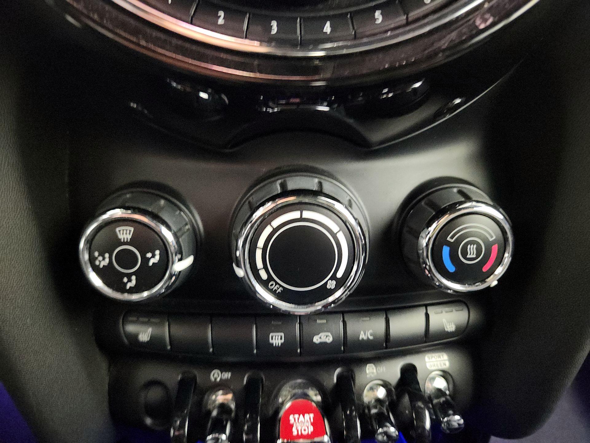 Thumbnail: 2020 MINI Cooper - 16