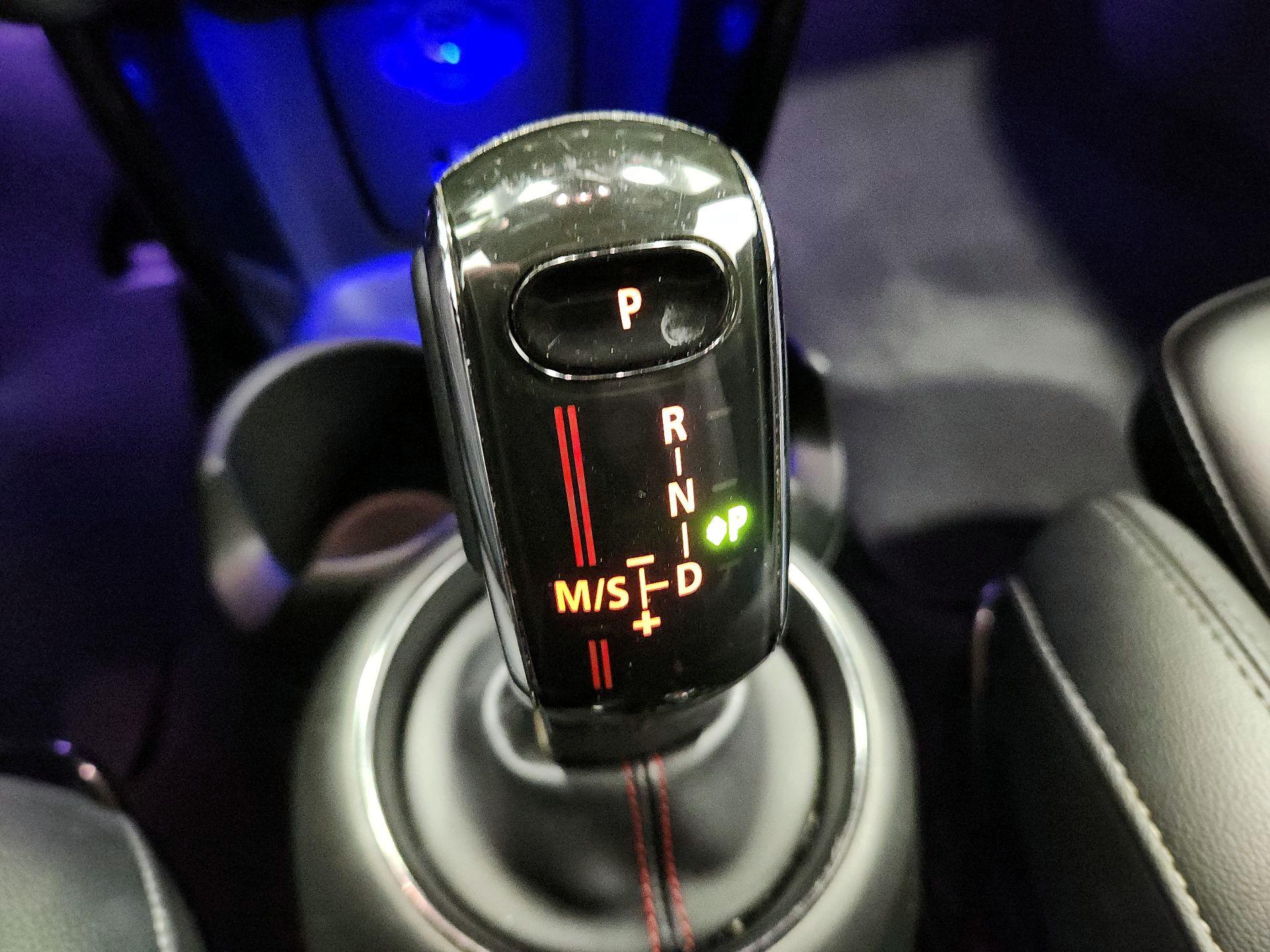 Thumbnail: 2020 MINI Cooper - 17