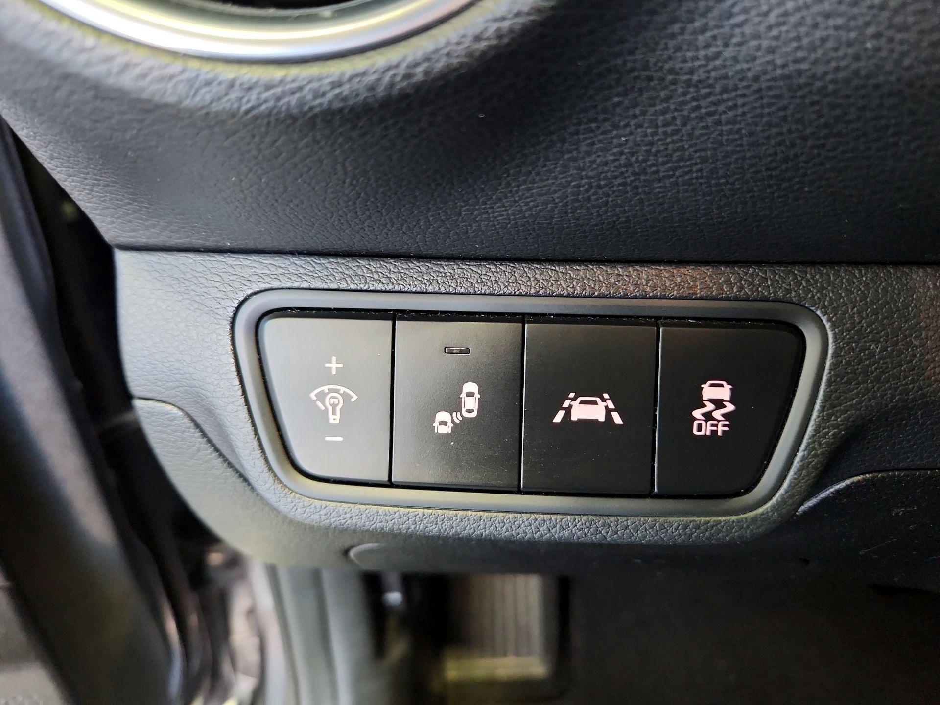 Thumbnail: 2020 Kia Forte - 13