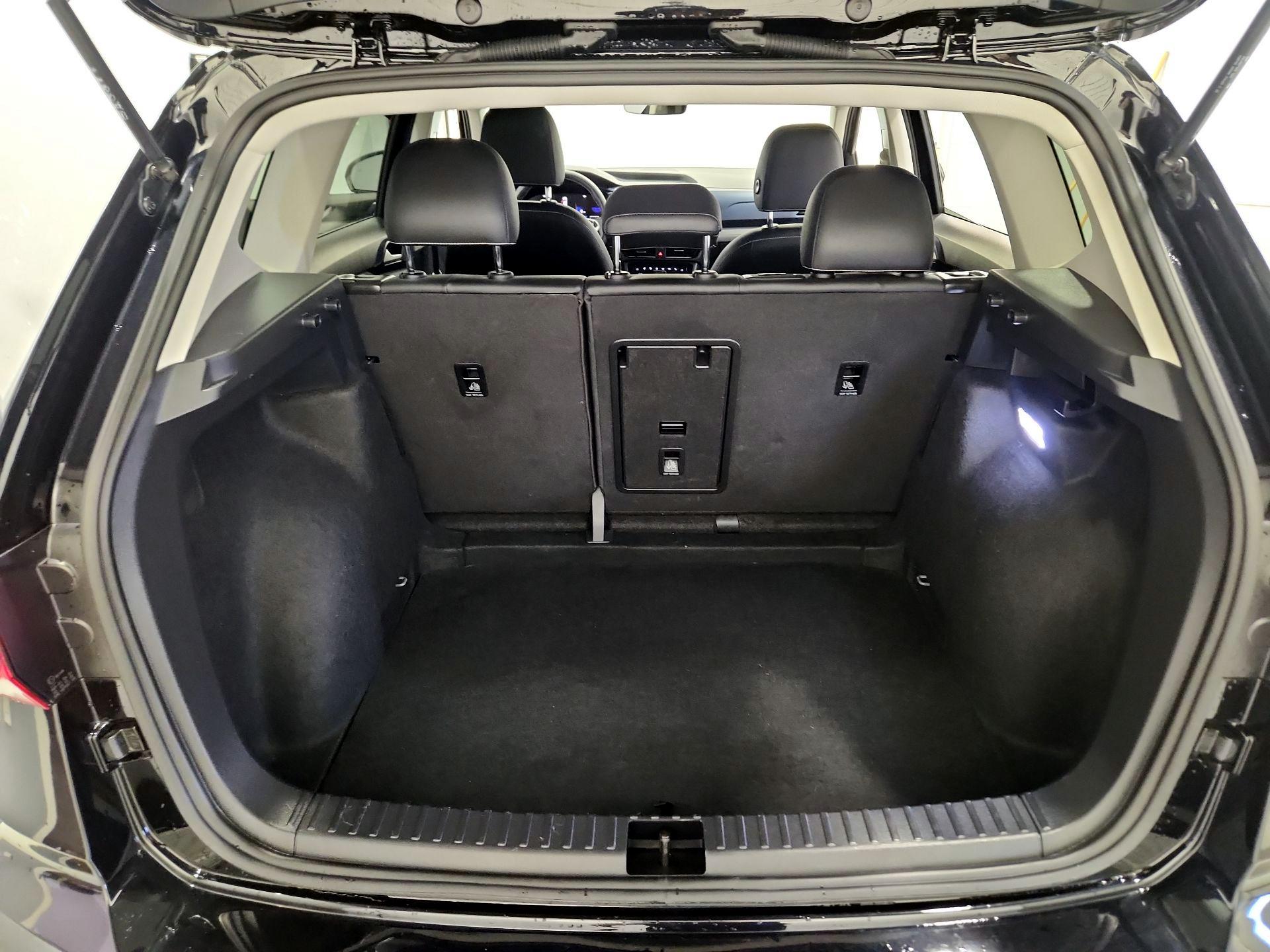 Thumbnail: 2024 Volkswagen Taos - 20