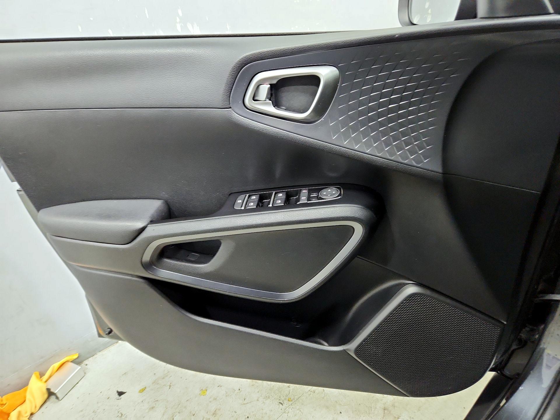 Thumbnail: 2021 Kia Soul - 12