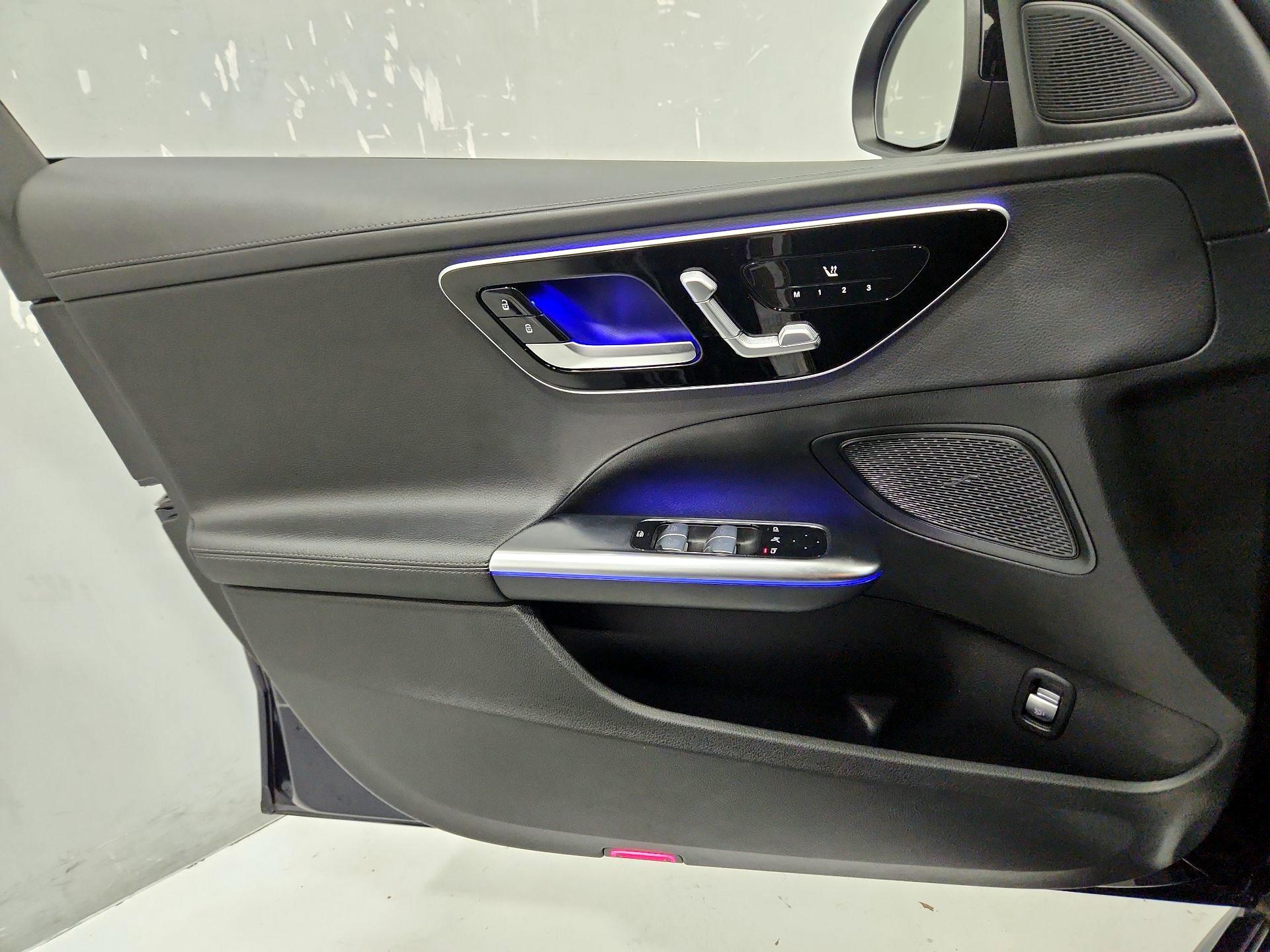 Thumbnail: 2023 Mercedes-Benz C-Class - 12