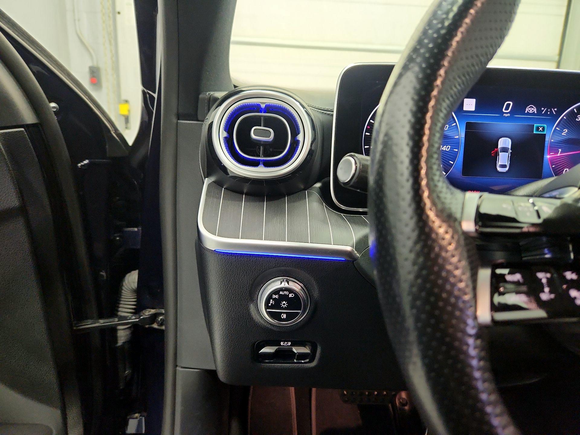 Thumbnail: 2023 Mercedes-Benz C-Class - 13