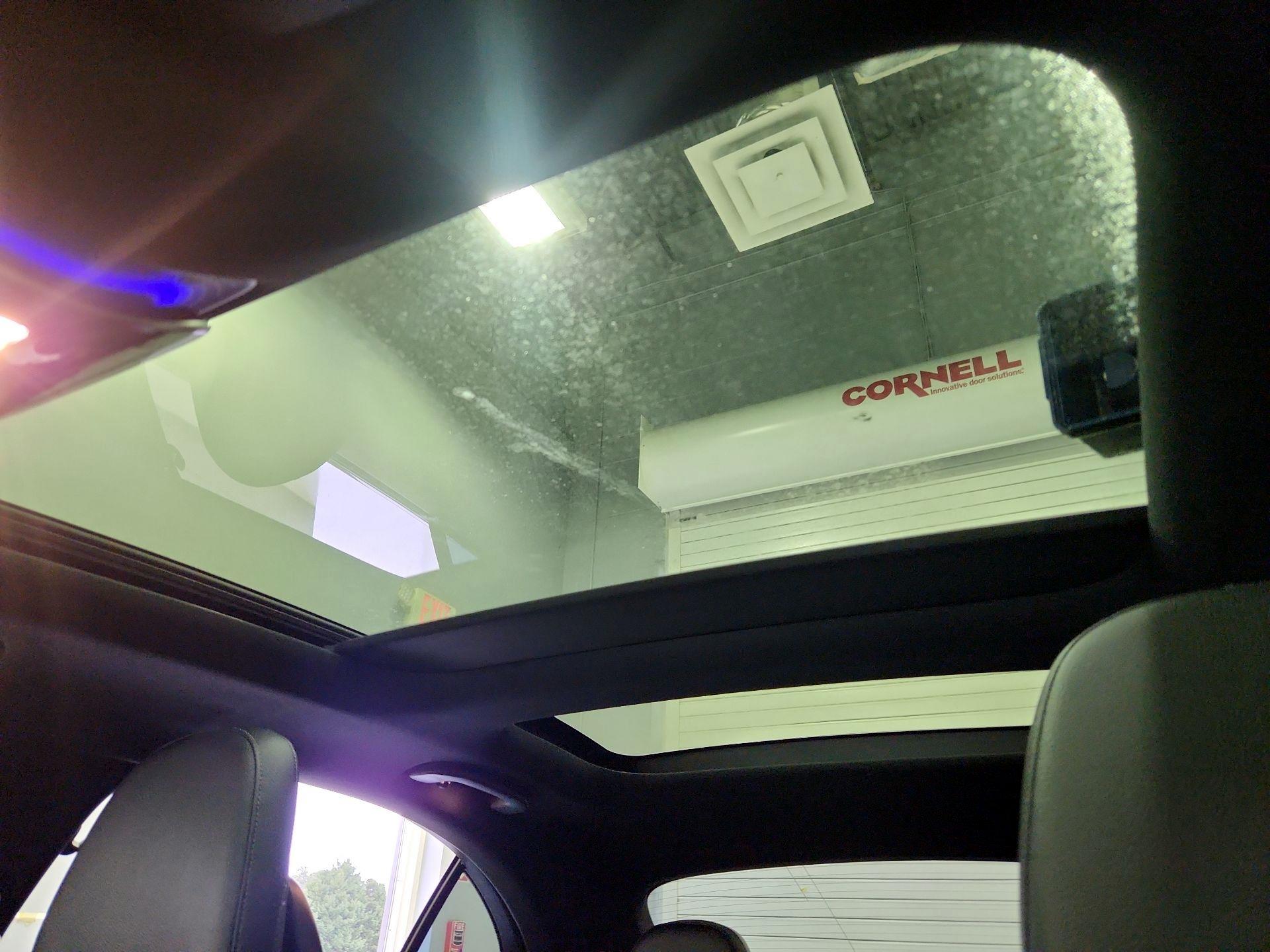 Thumbnail: 2023 Mercedes-Benz C-Class - 20