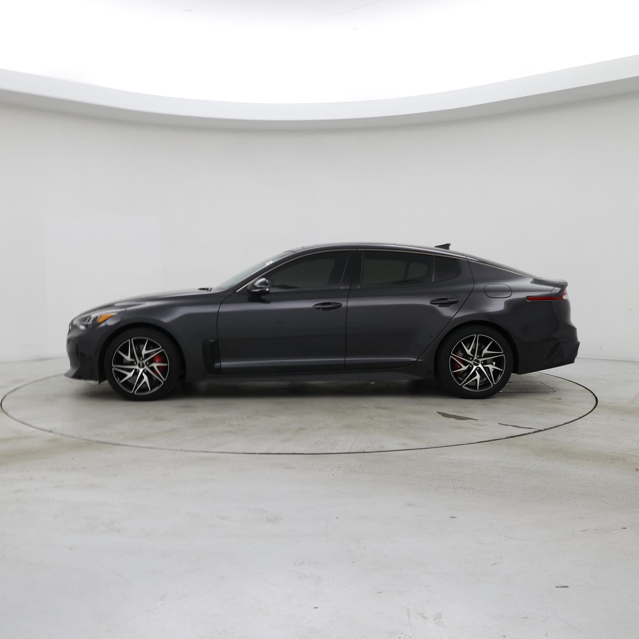 Thumbnail: 2023 Kia Stinger - 3