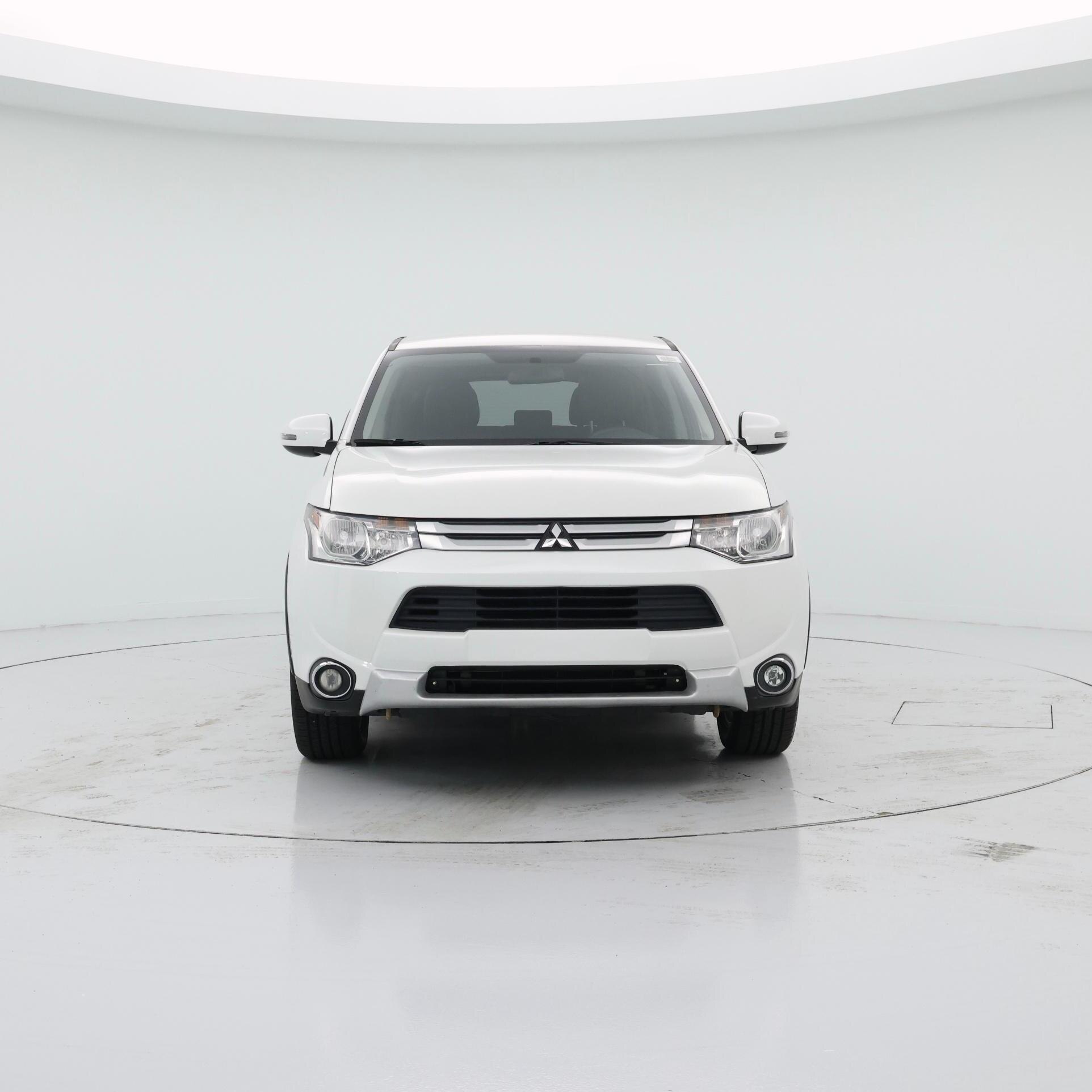 Thumbnail: 2015 Mitsubishi Outlander - 5