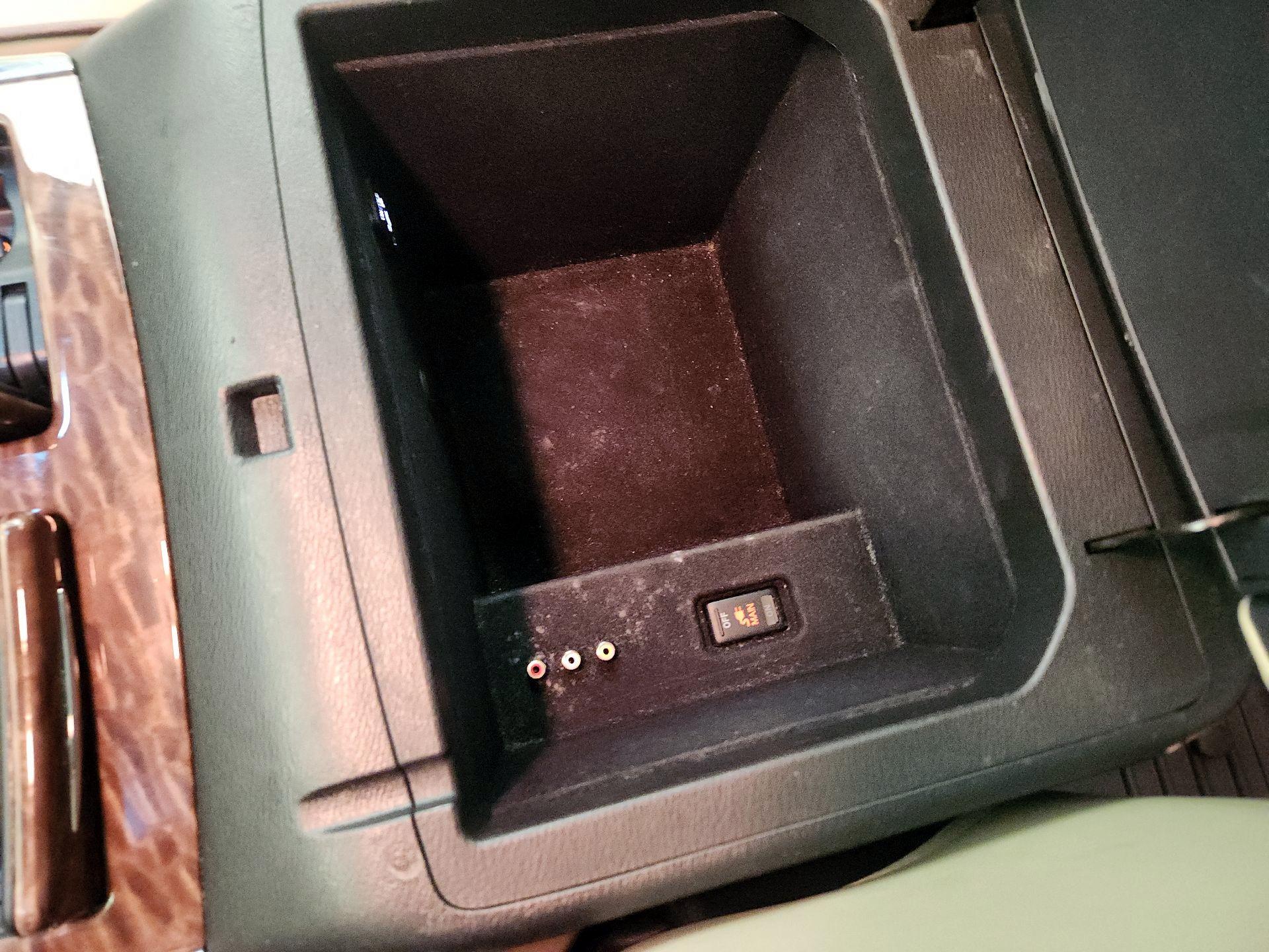 Thumbnail: 2017 Nissan Armada - 19