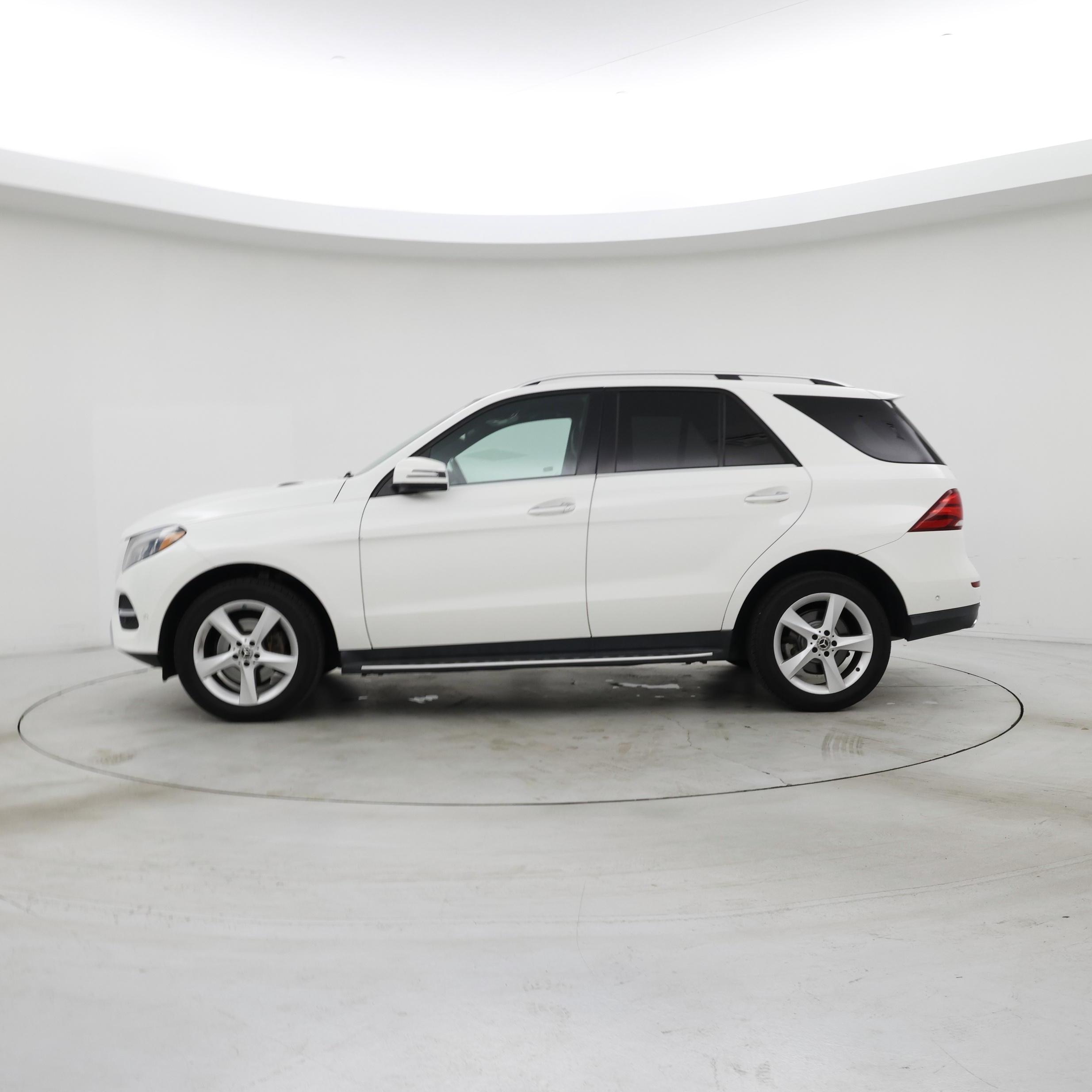 Thumbnail: 2018 Mercedes-Benz GLE - 3