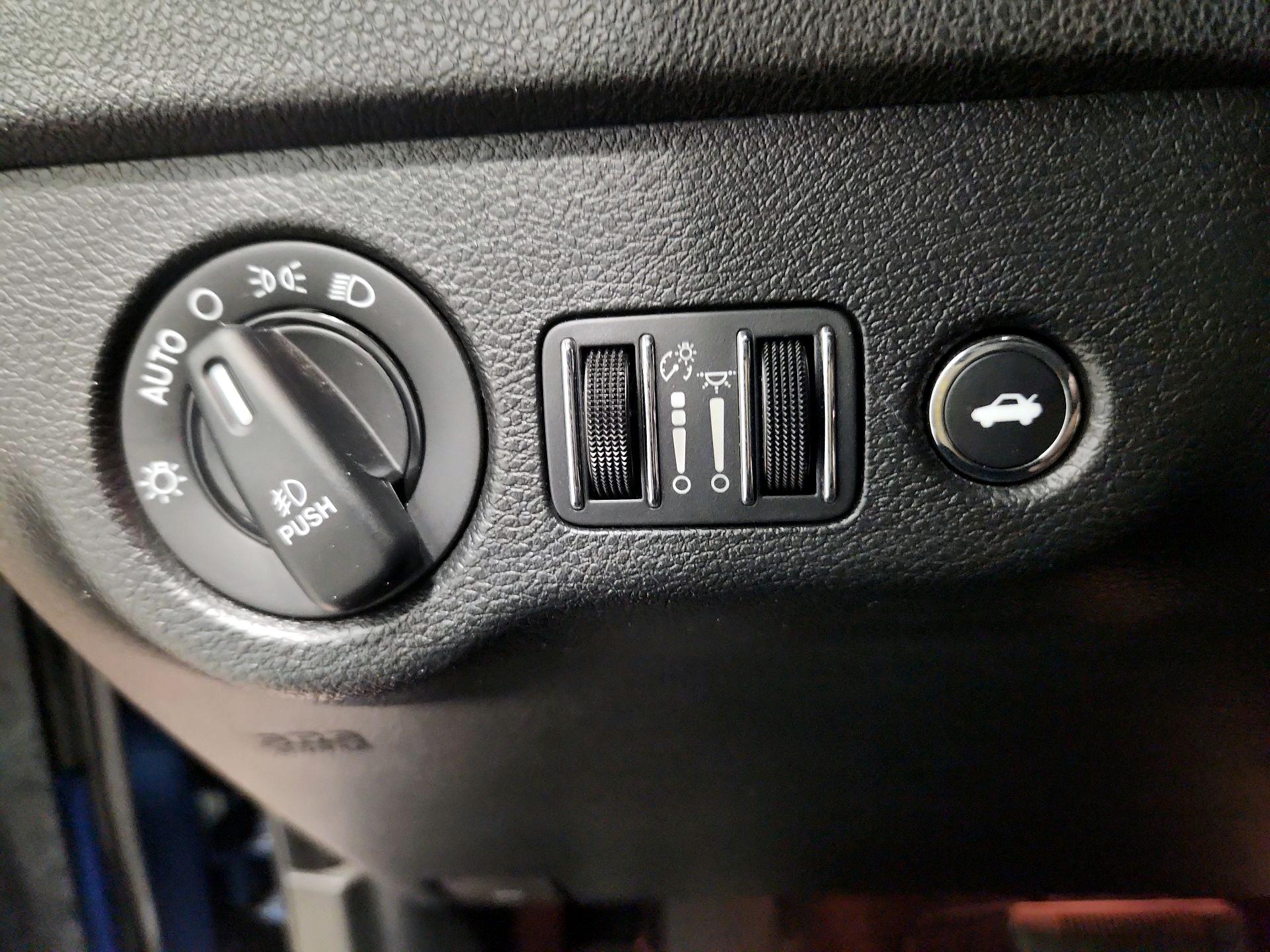 Thumbnail: 2022 Dodge Charger - 13