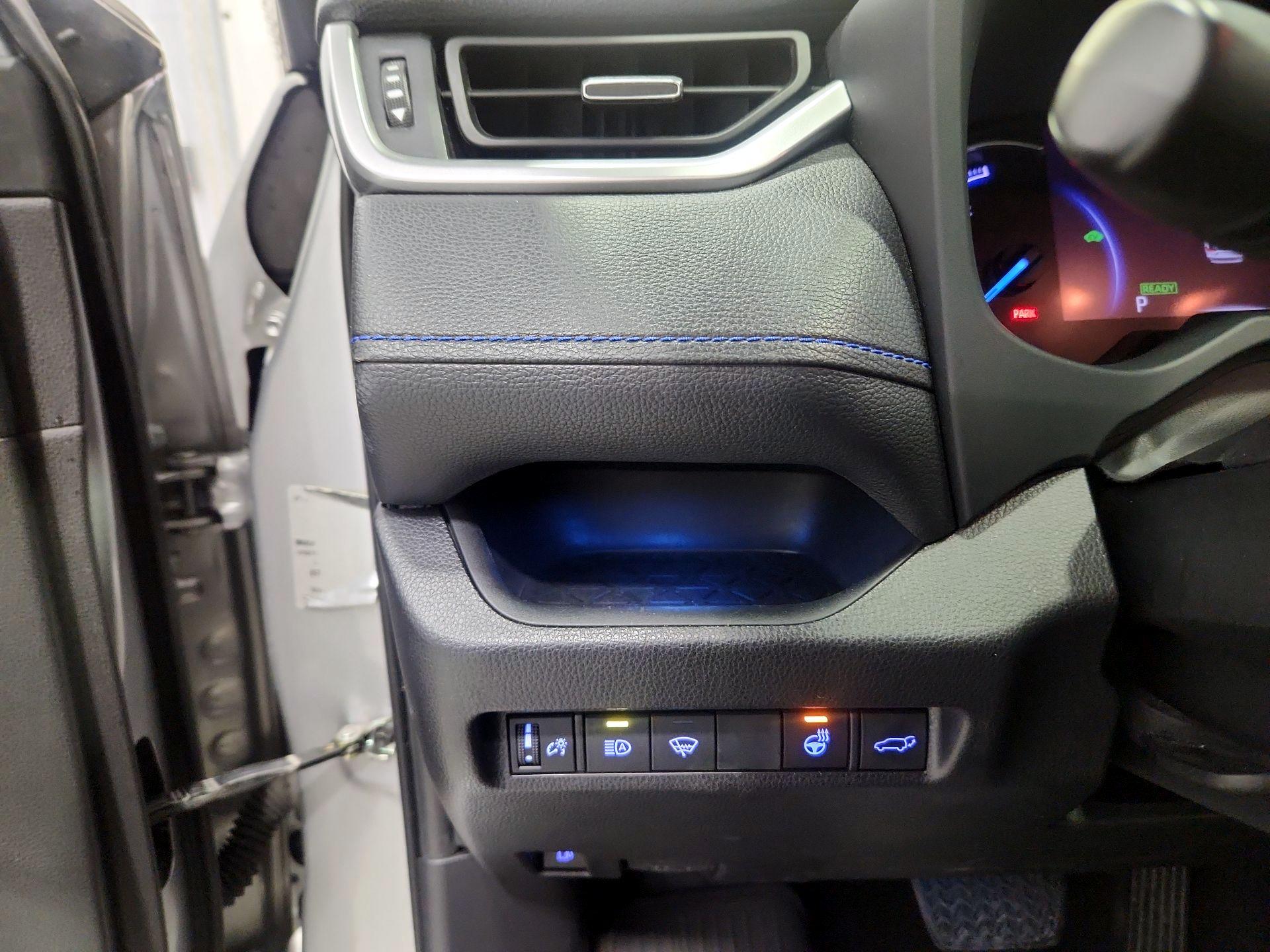 Thumbnail: 2020 Toyota RAV4 - 13