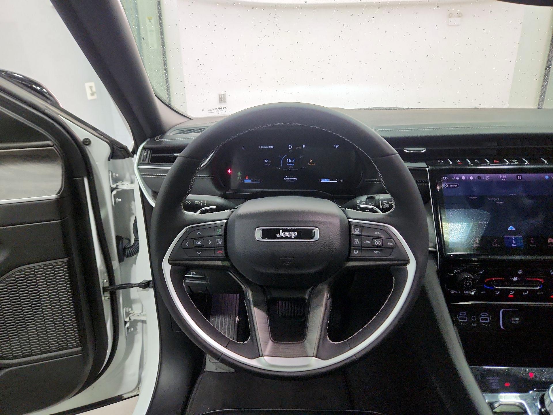 Thumbnail: 2024 Jeep Grand Cherokee - 10