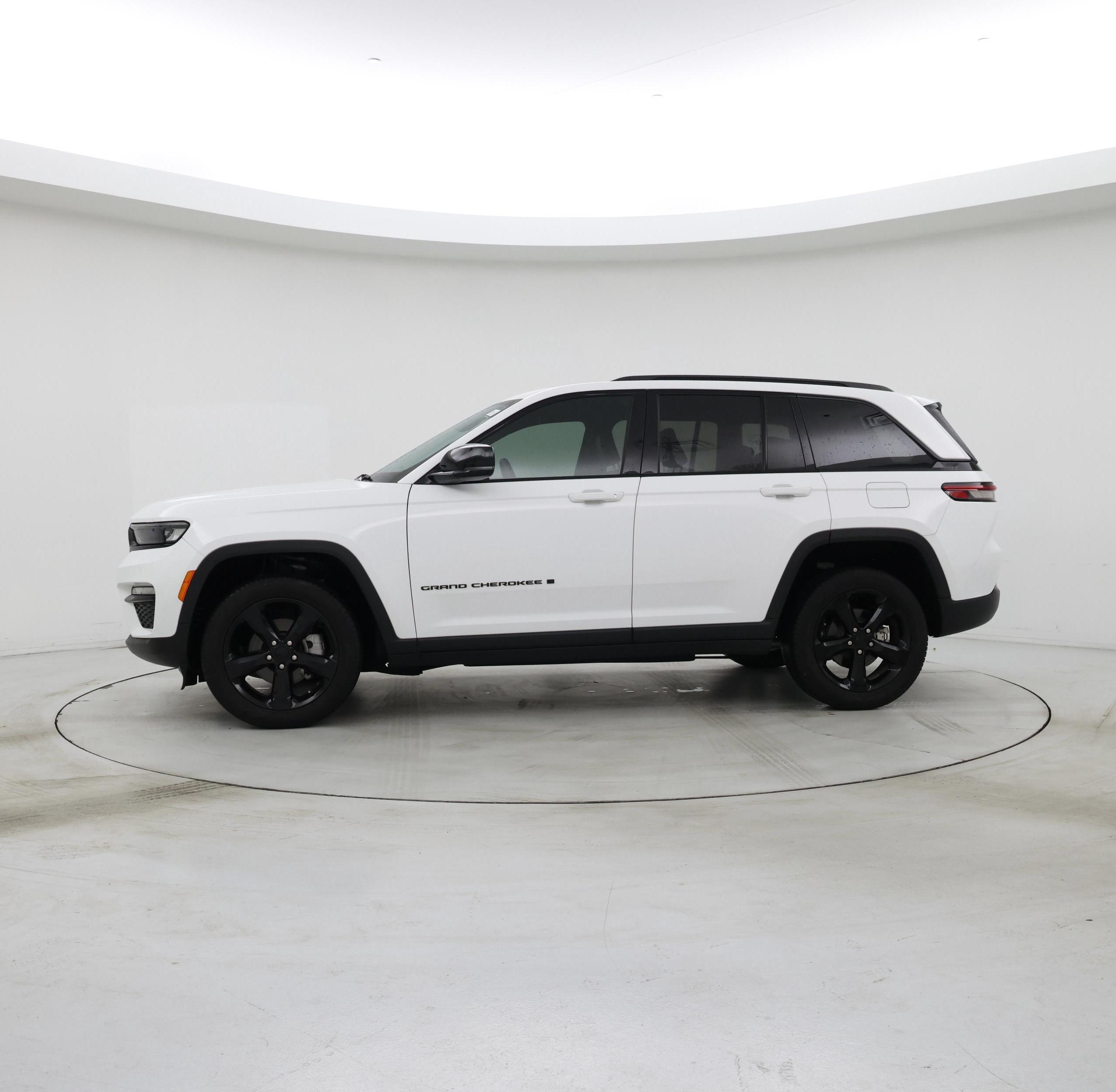 Thumbnail: 2024 Jeep Grand Cherokee - 3