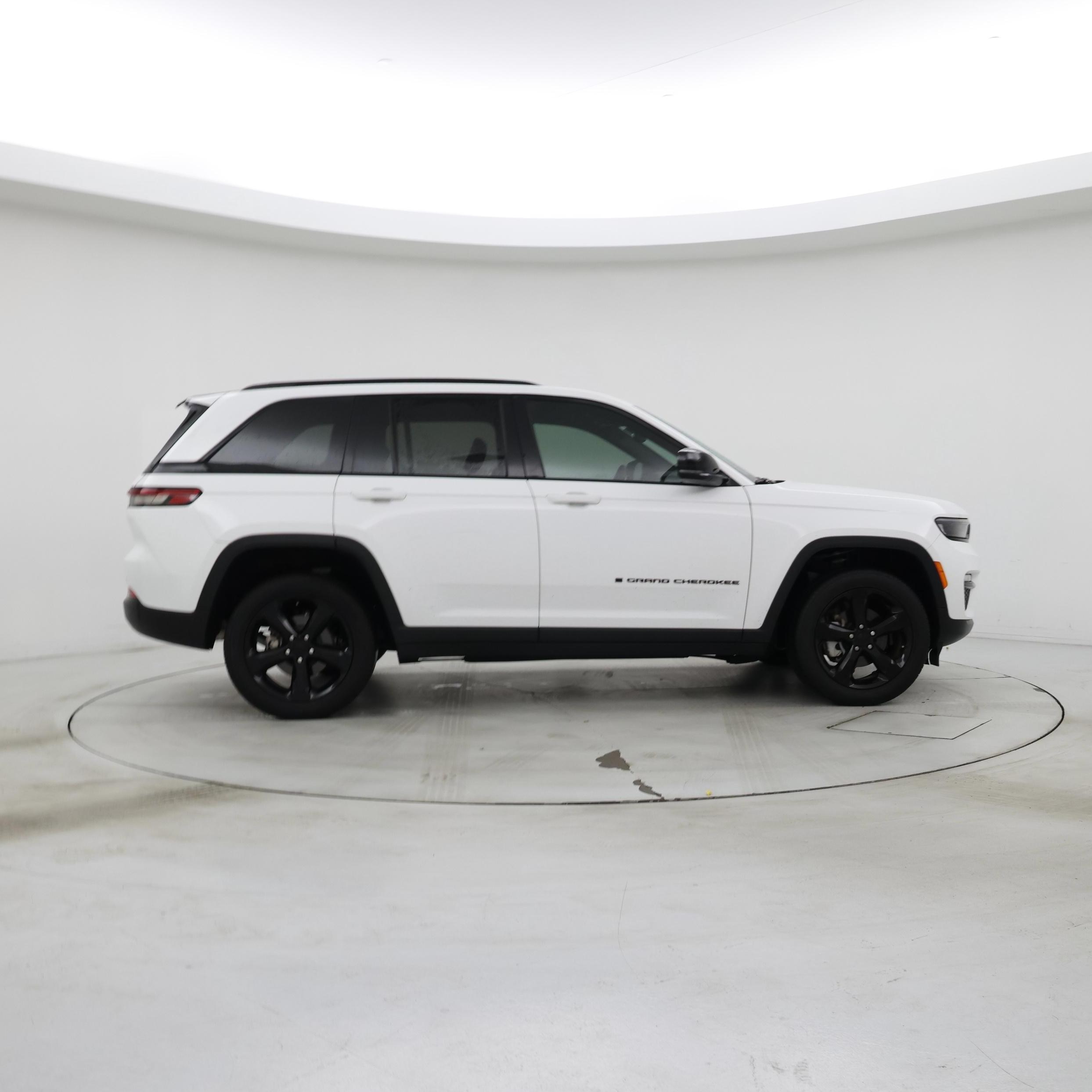 Thumbnail: 2024 Jeep Grand Cherokee - 7