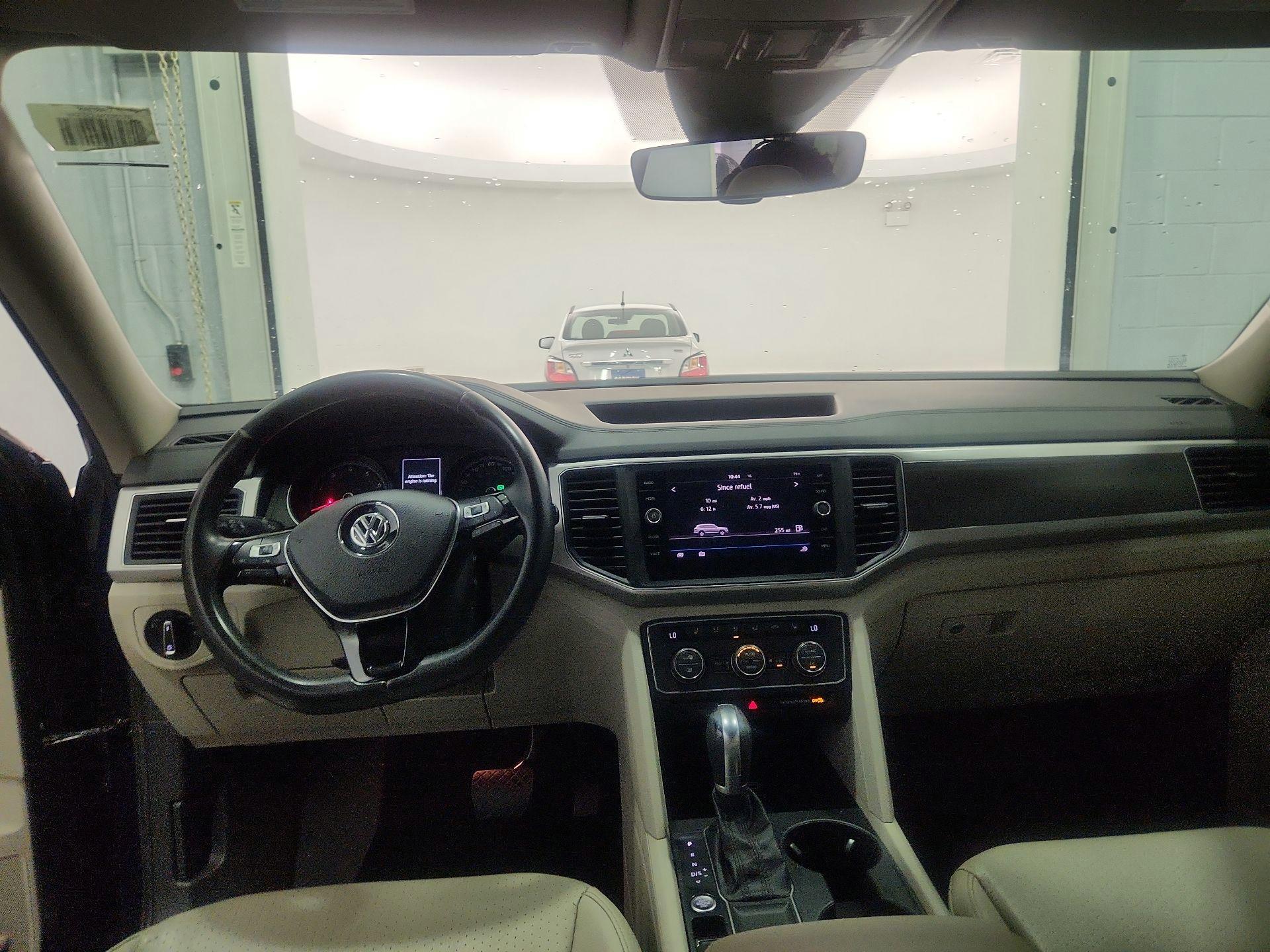 Thumbnail: 2018 Volkswagen Atlas - 9