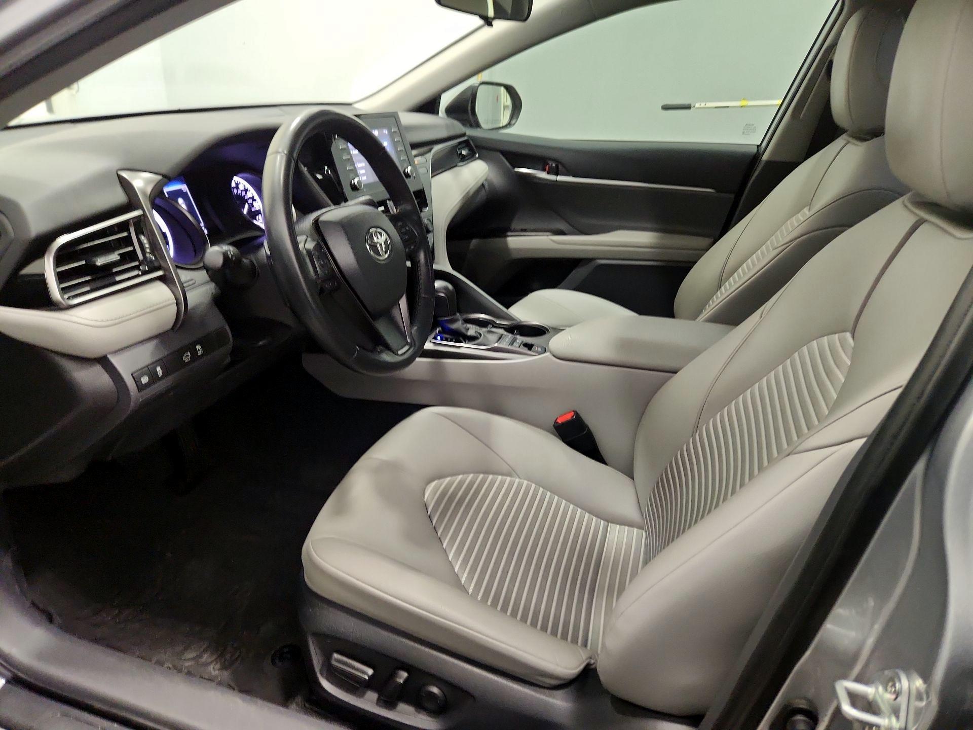 Thumbnail: 2022 Toyota Camry - 11