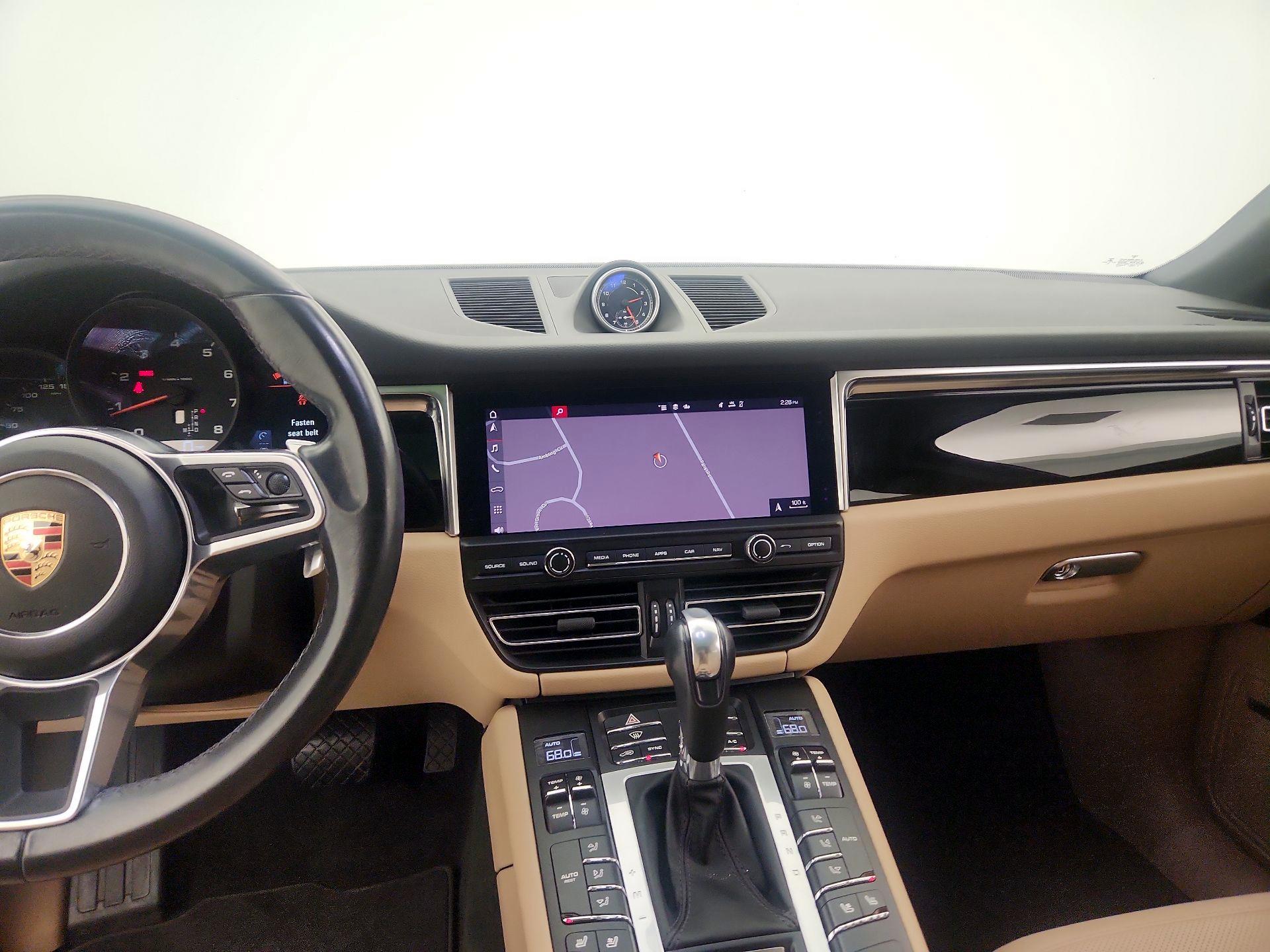 Thumbnail: 2020 Porsche Macan - 9