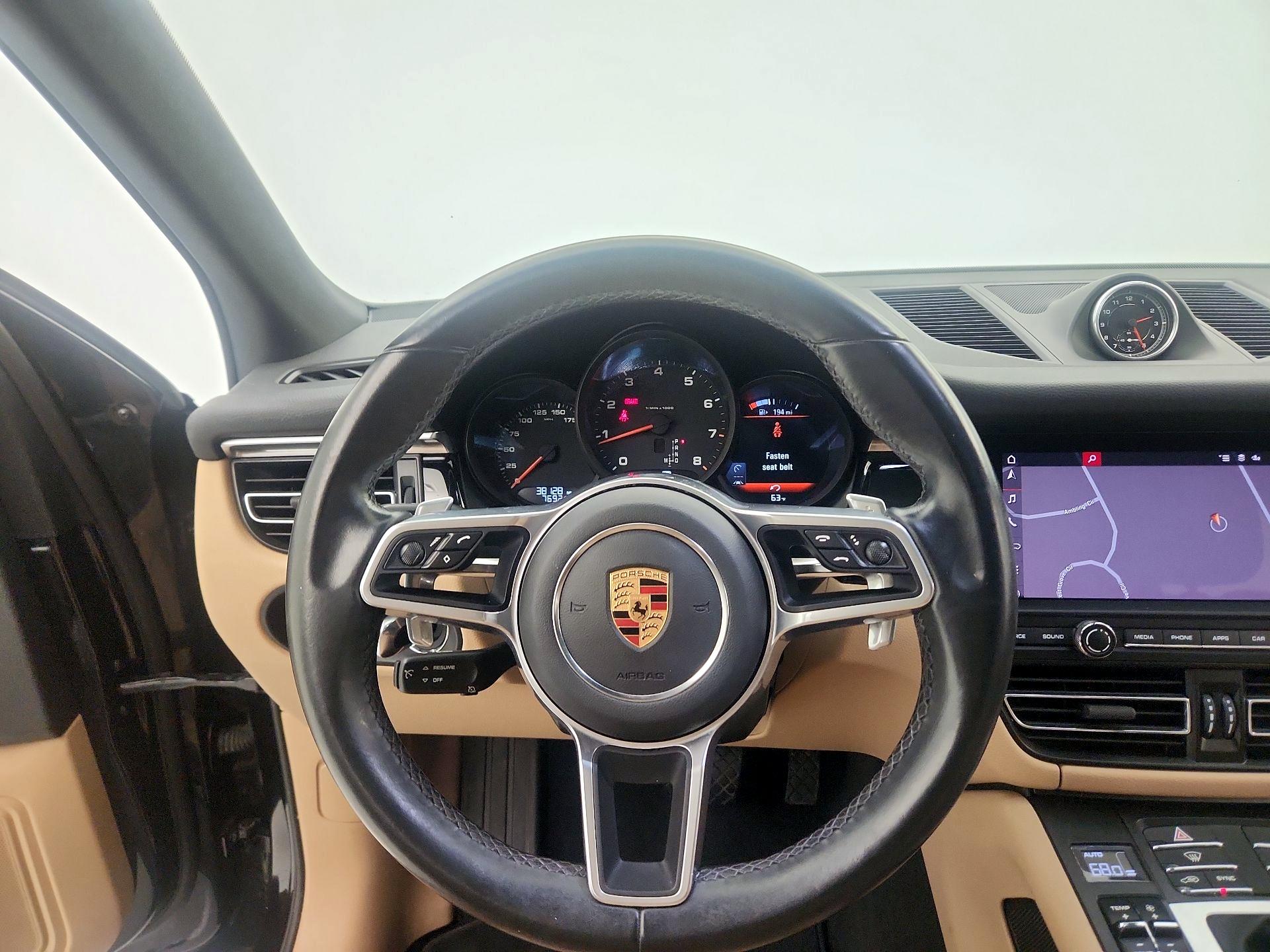 Thumbnail: 2020 Porsche Macan - 10