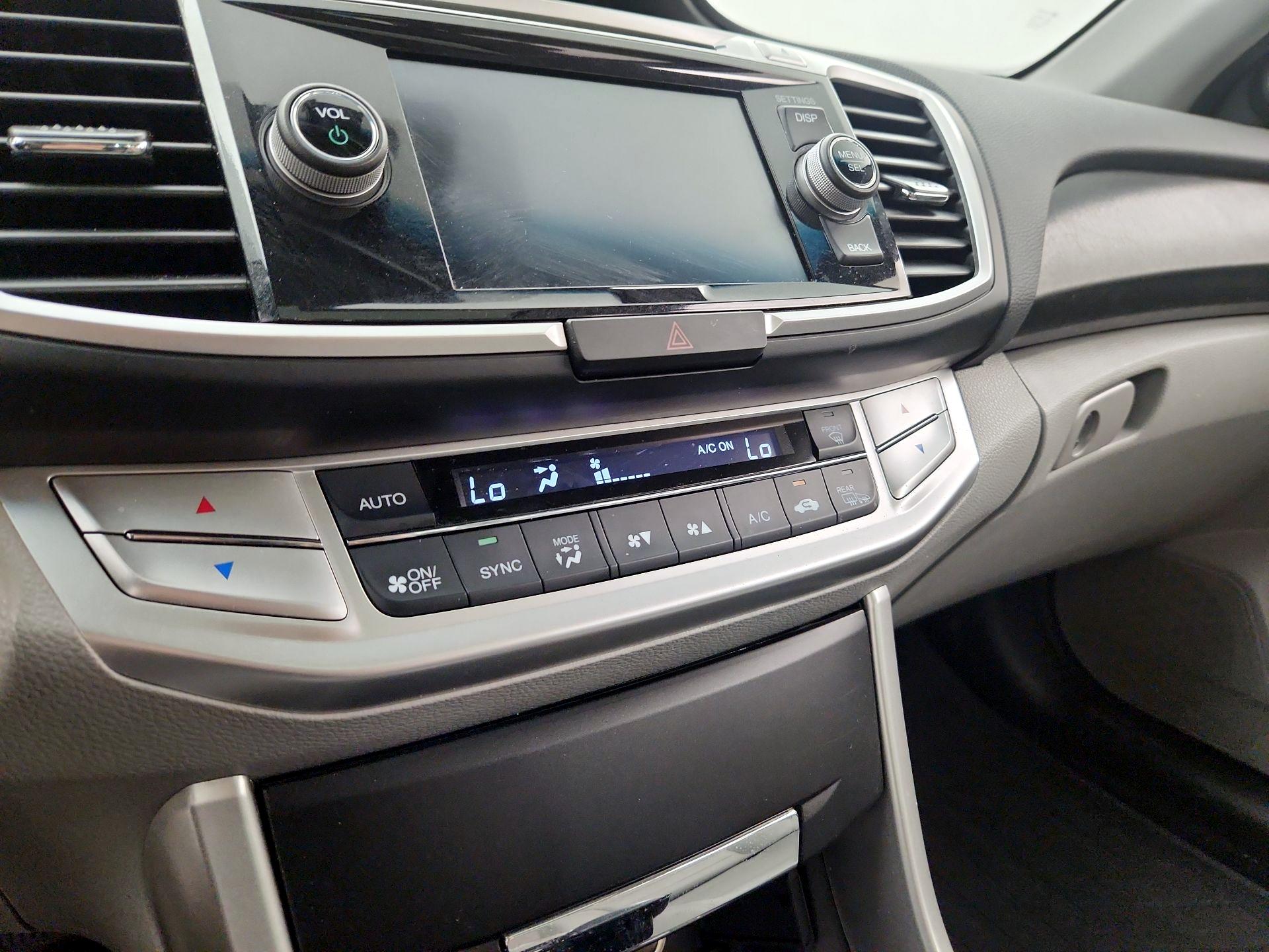 Thumbnail: 2015 Honda Accord - 16