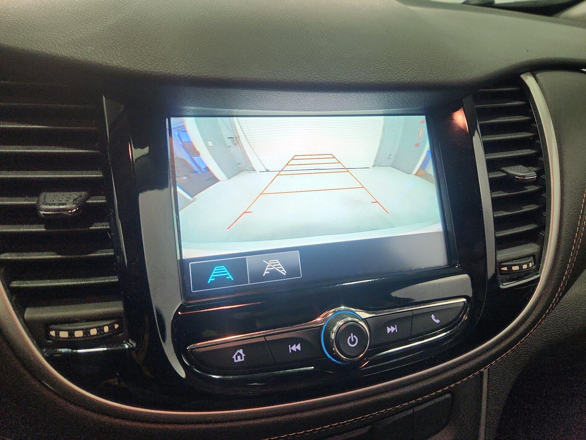 Thumbnail: 2017 Chevrolet Trax - 14