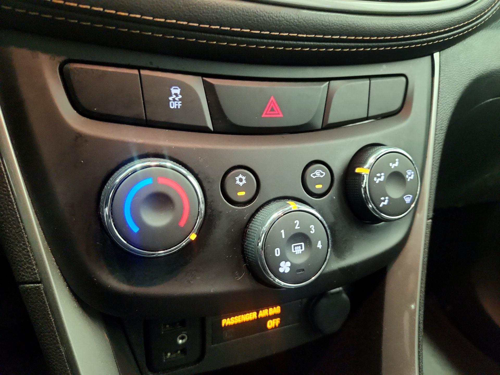 Thumbnail: 2017 Chevrolet Trax - 16