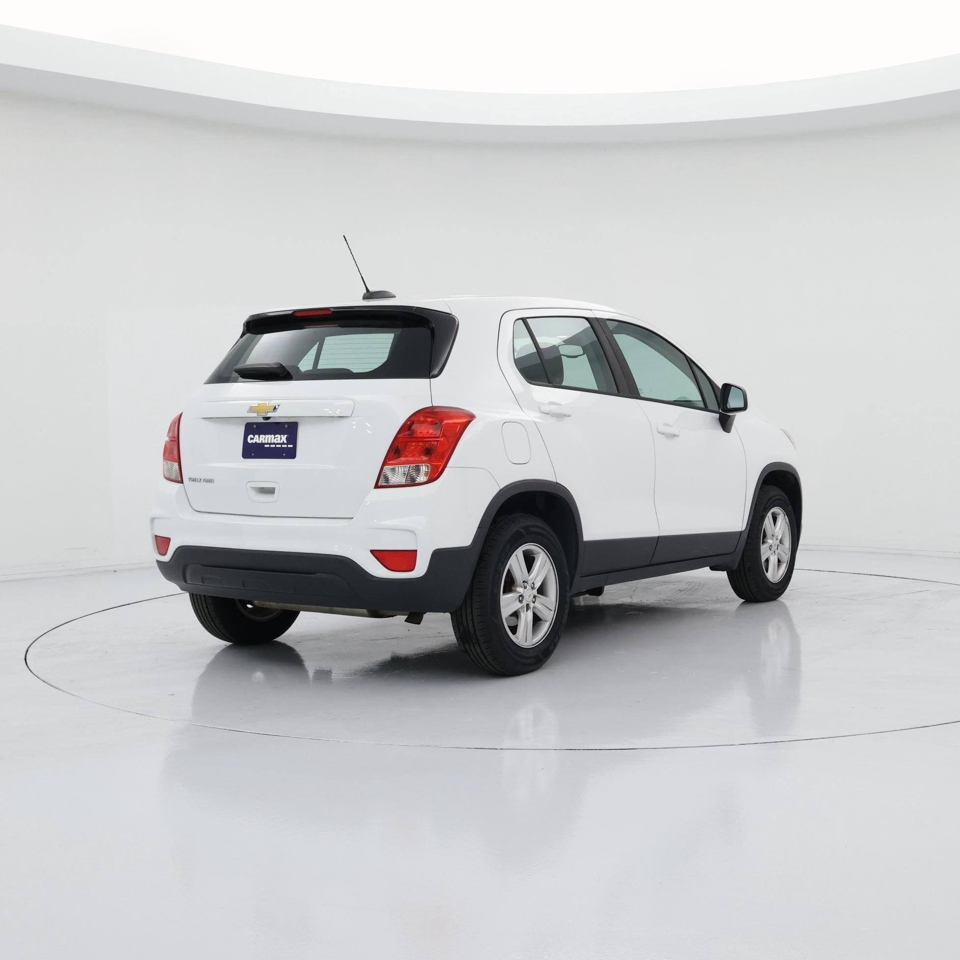 Thumbnail: 2017 Chevrolet Trax - 8