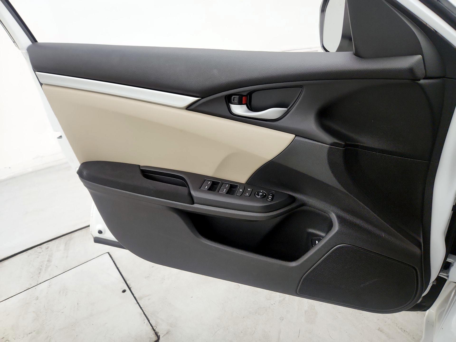 Thumbnail: 2017 Honda Civic - 12