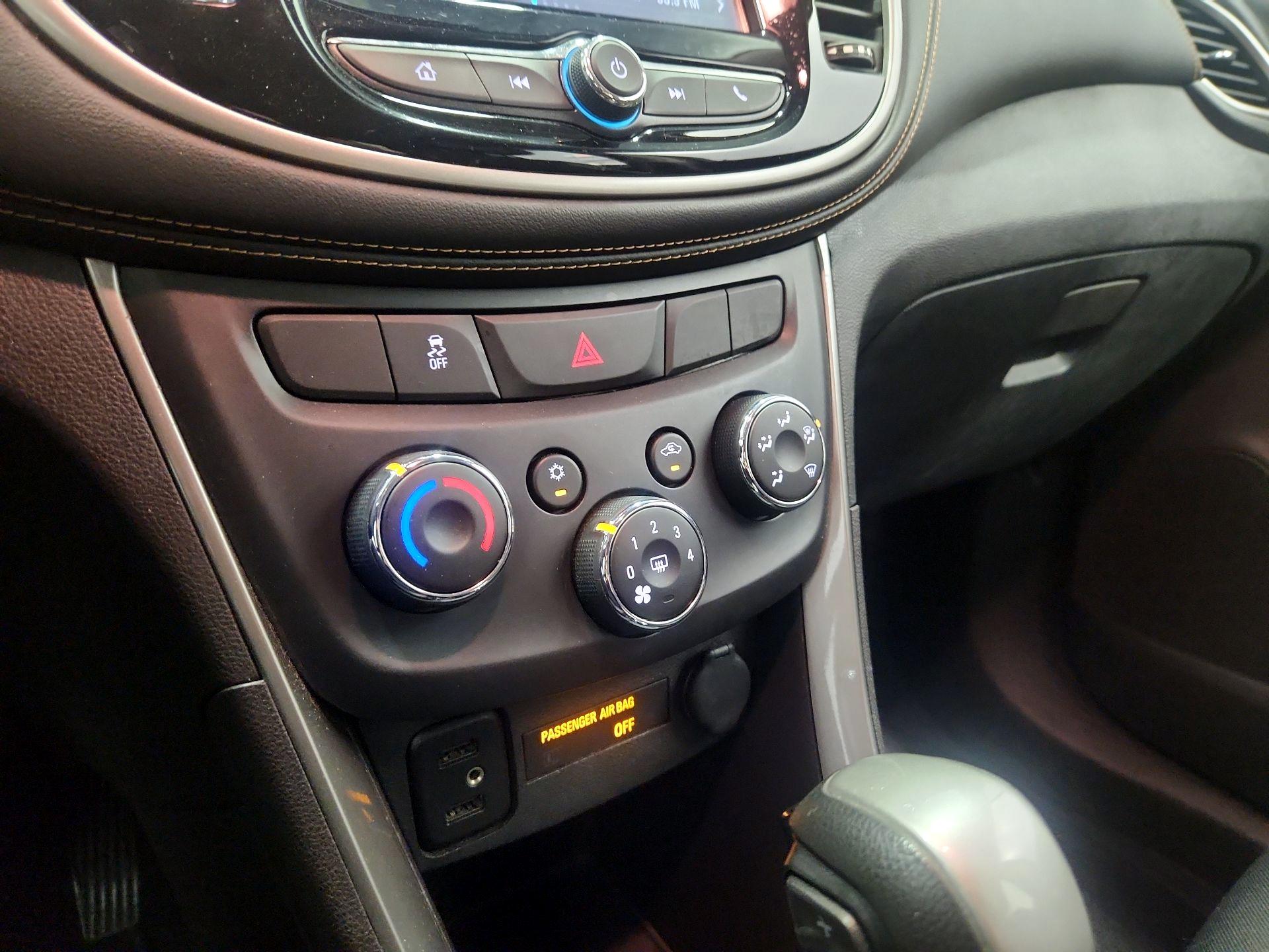 Thumbnail: 2017 Chevrolet Trax - 16